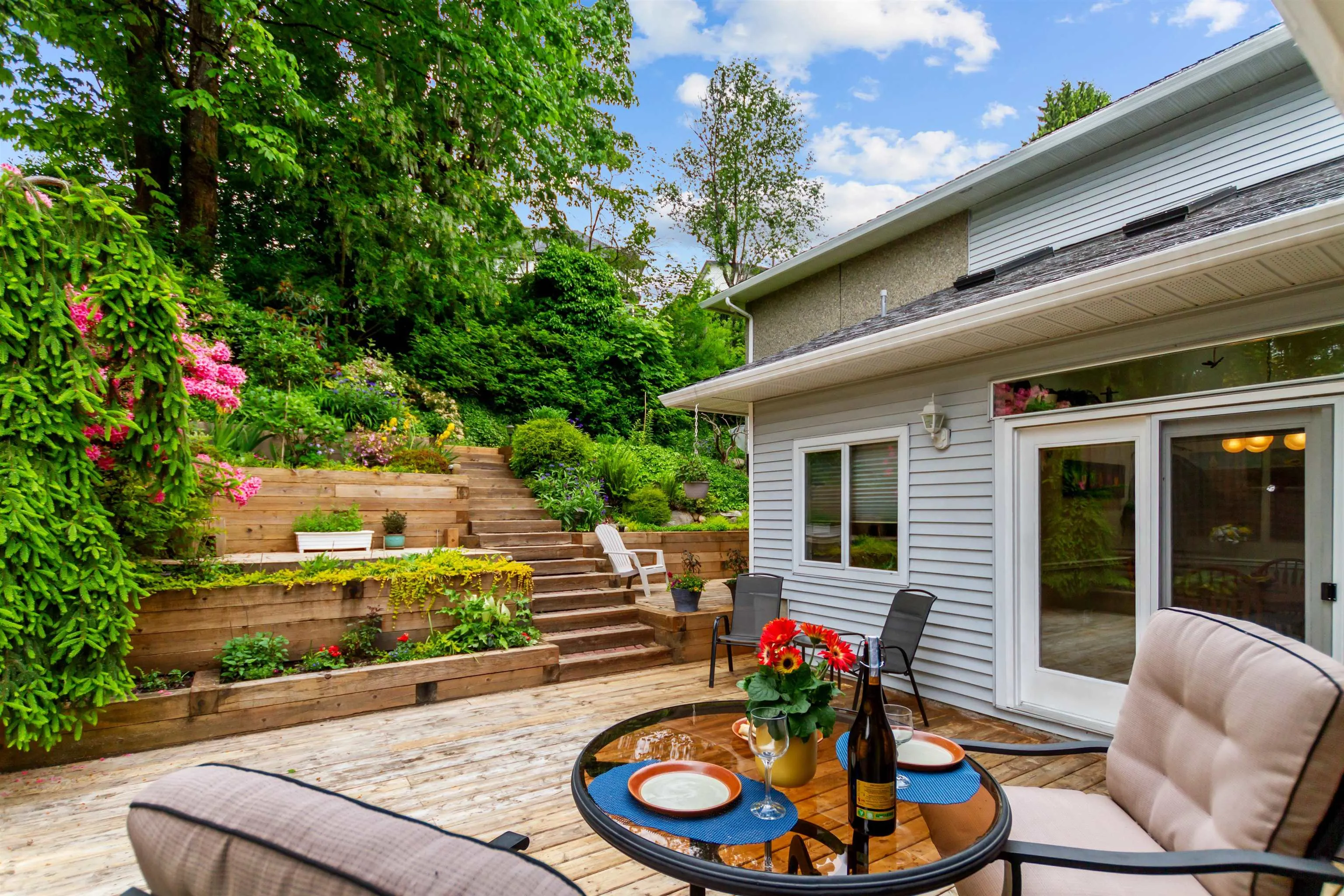 408 Riverview Crescent
