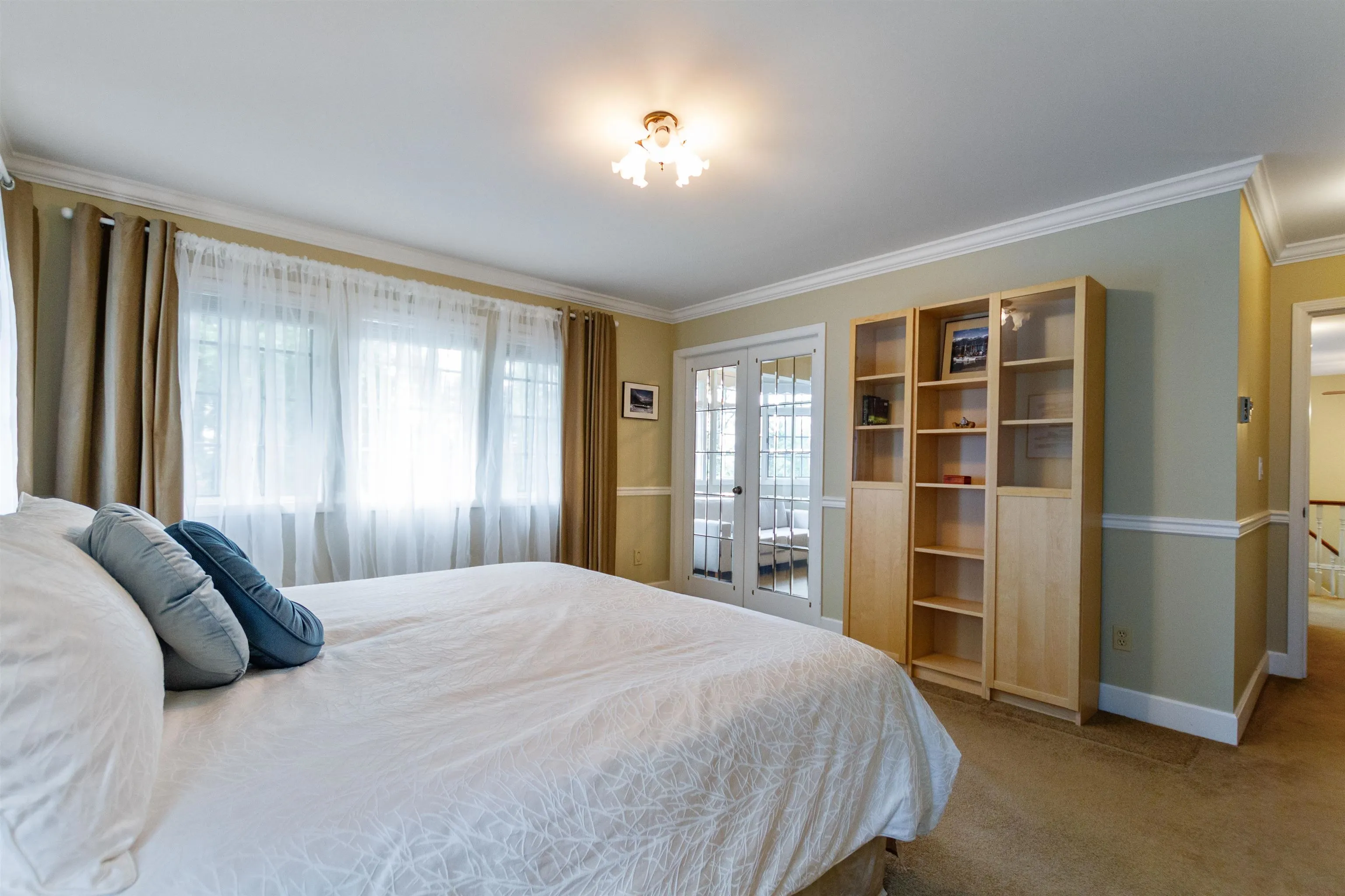 408 Riverview Crescent