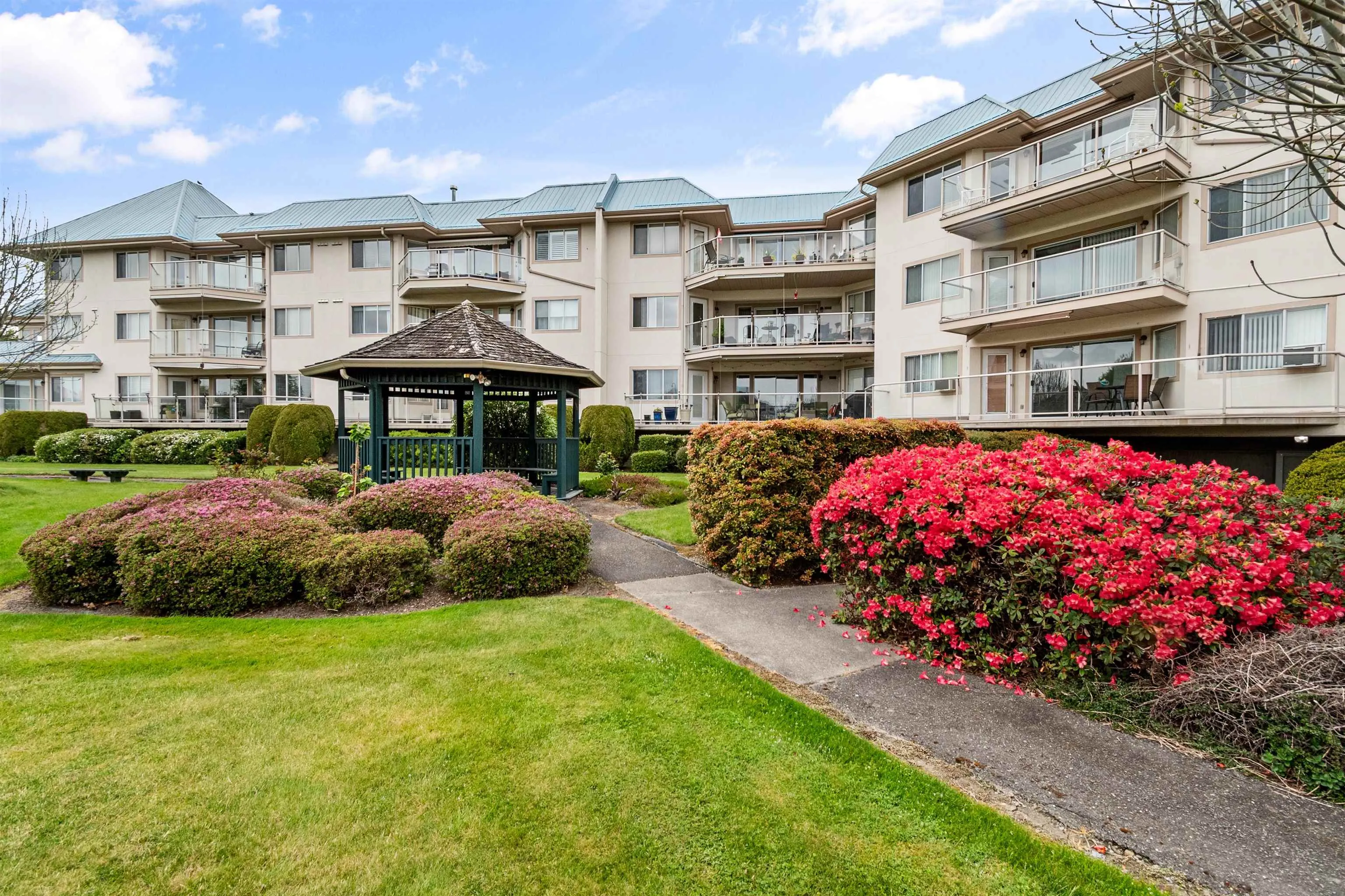 202 7685 Amber Drive