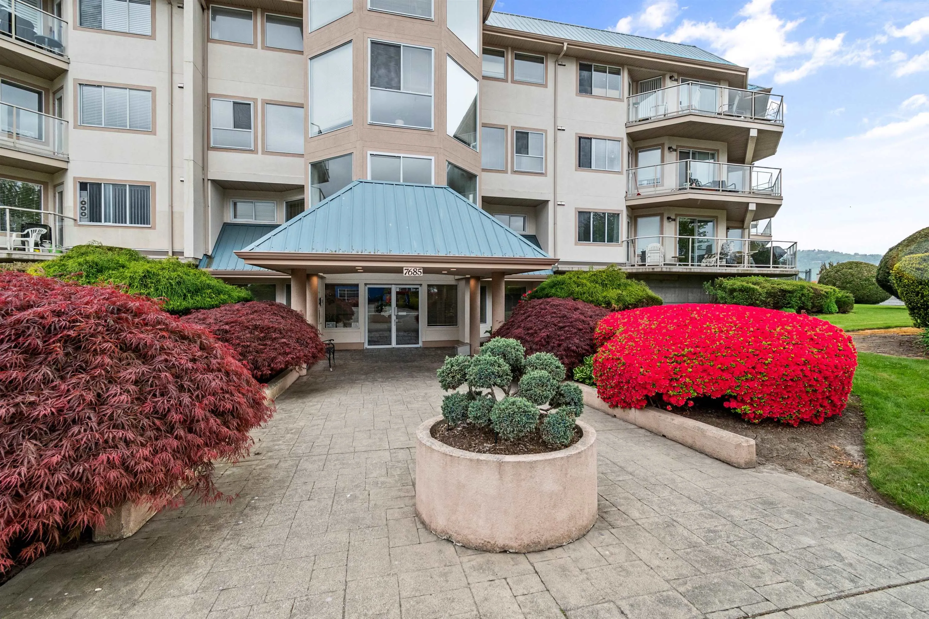 202 7685 Amber Drive