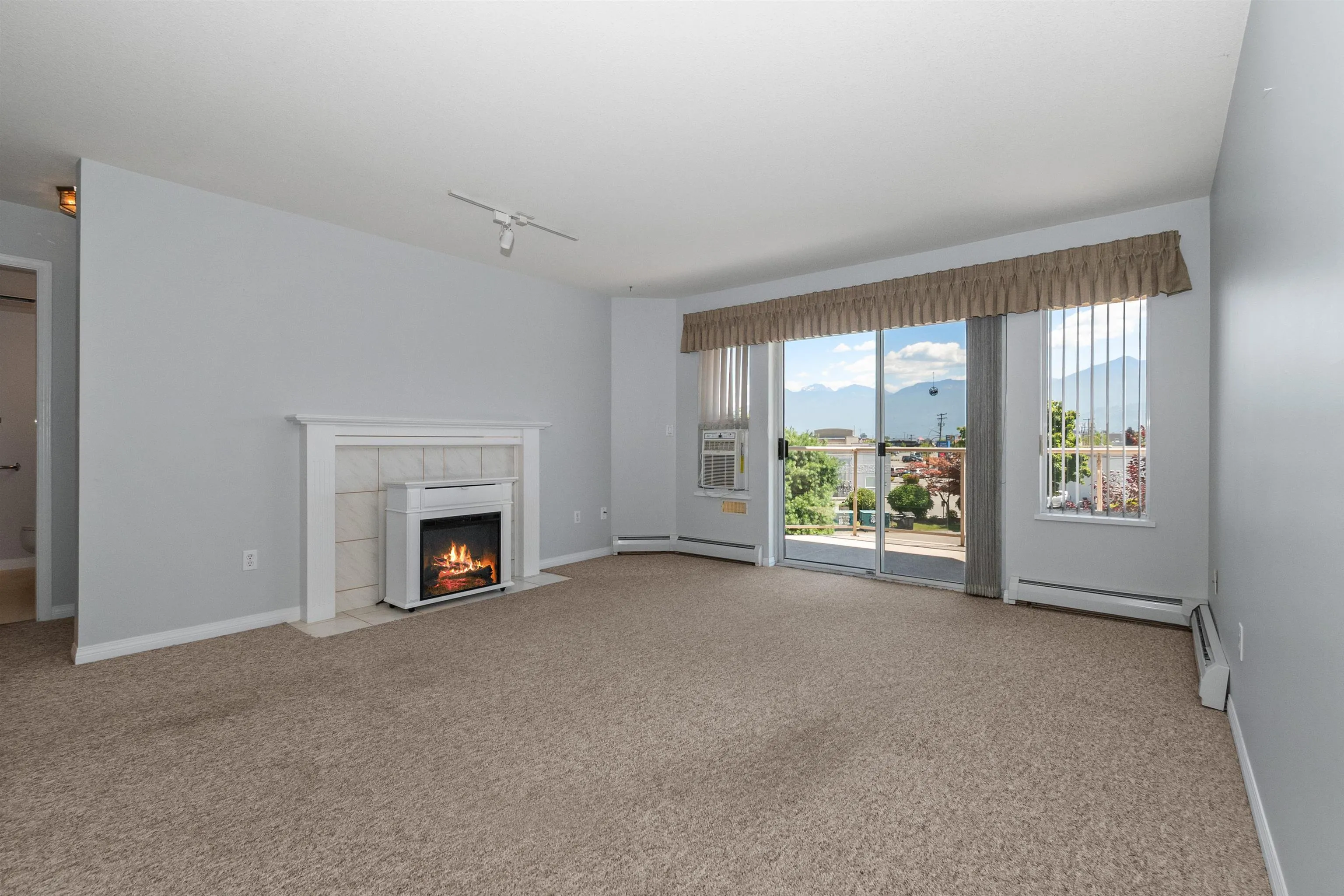 202 7685 Amber Drive