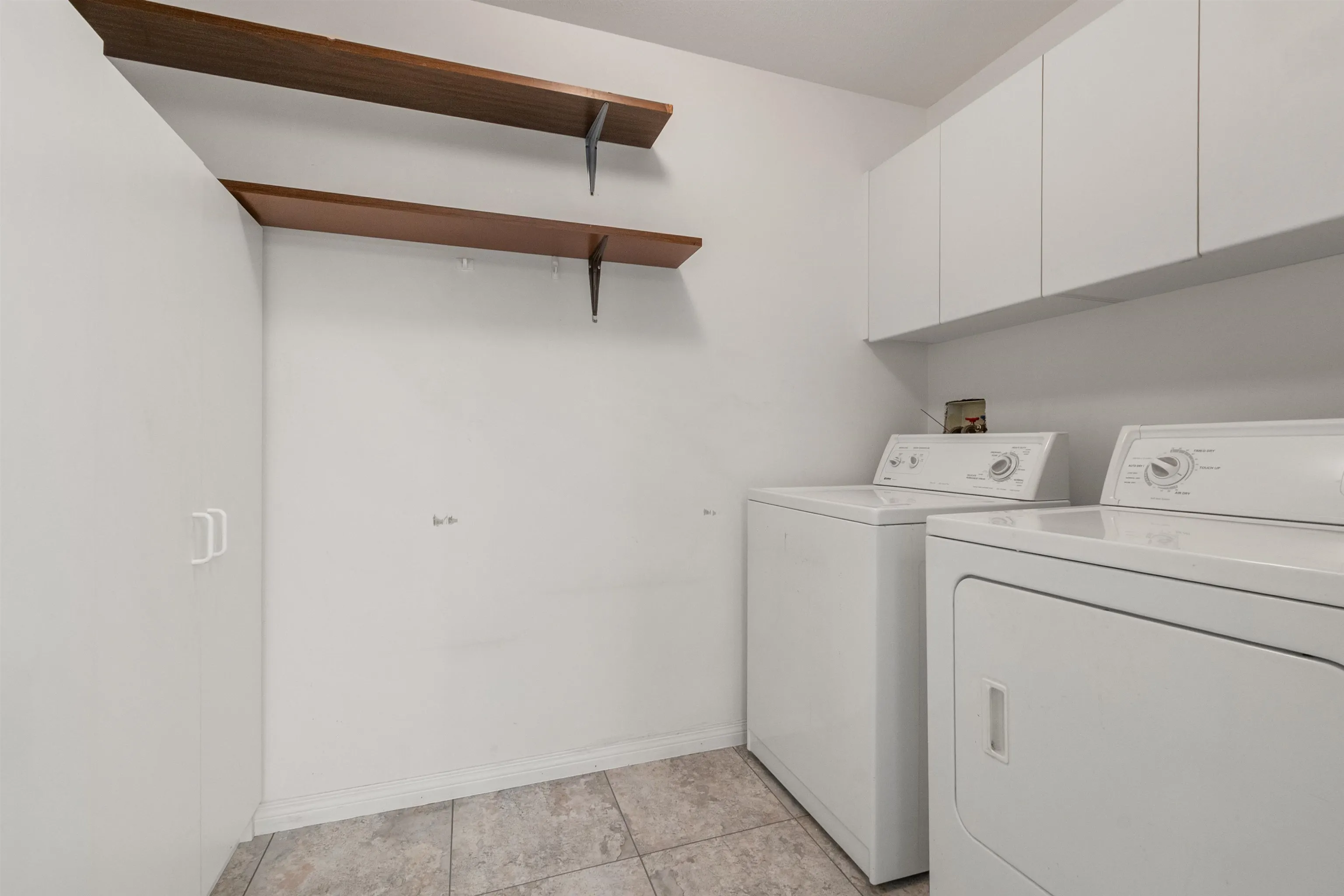 202 7685 Amber Drive