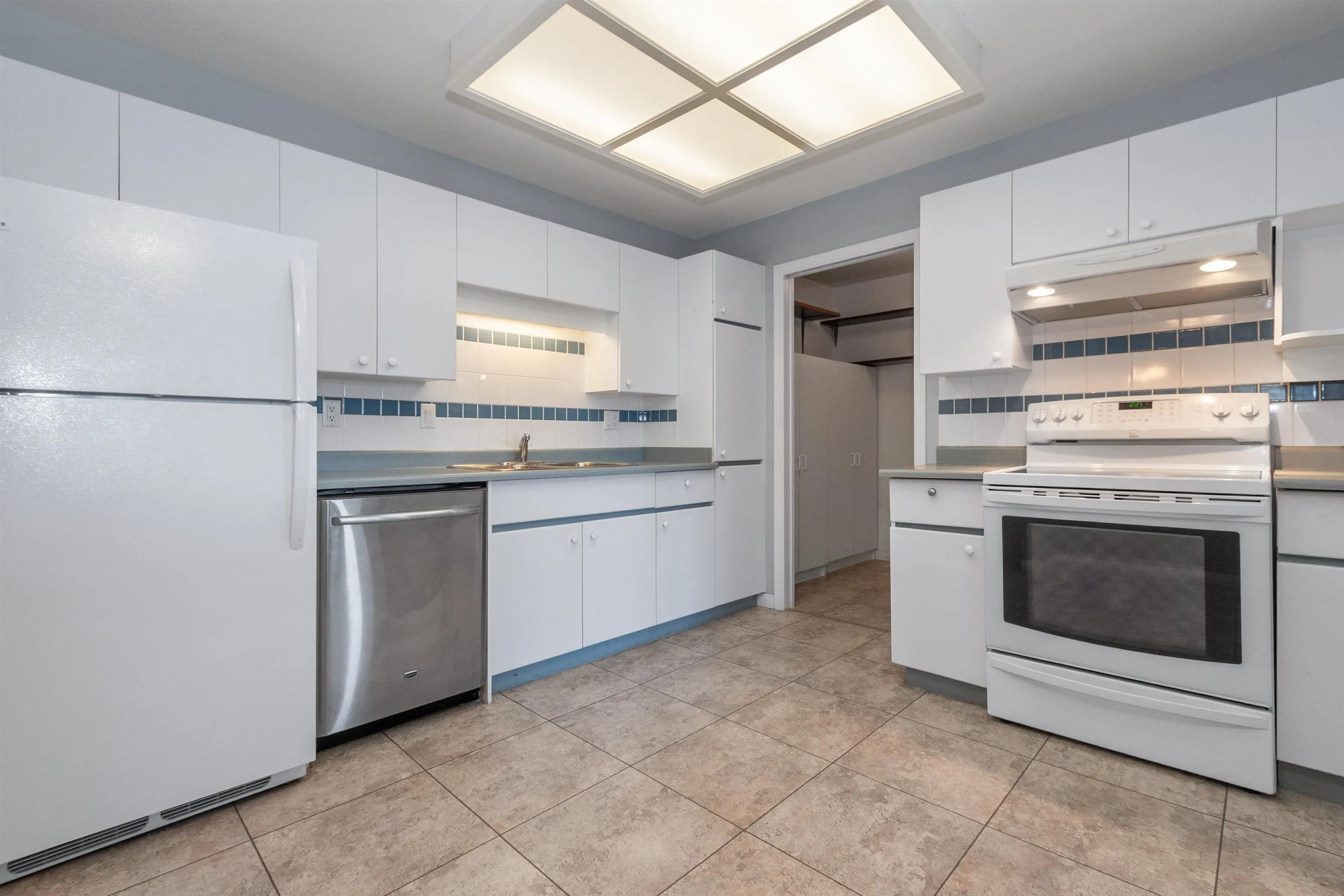 202 7685 Amber Drive