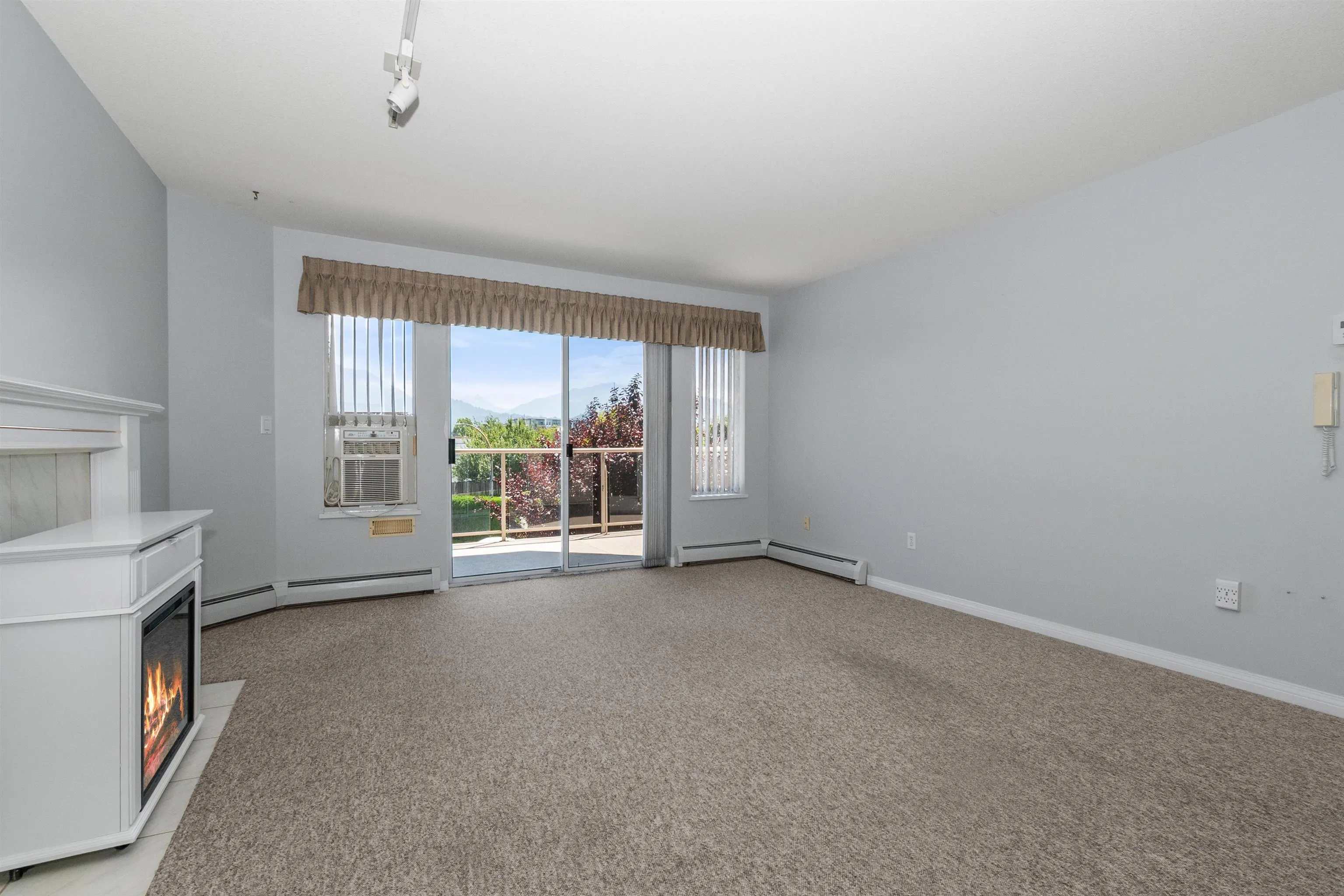 202 7685 Amber Drive