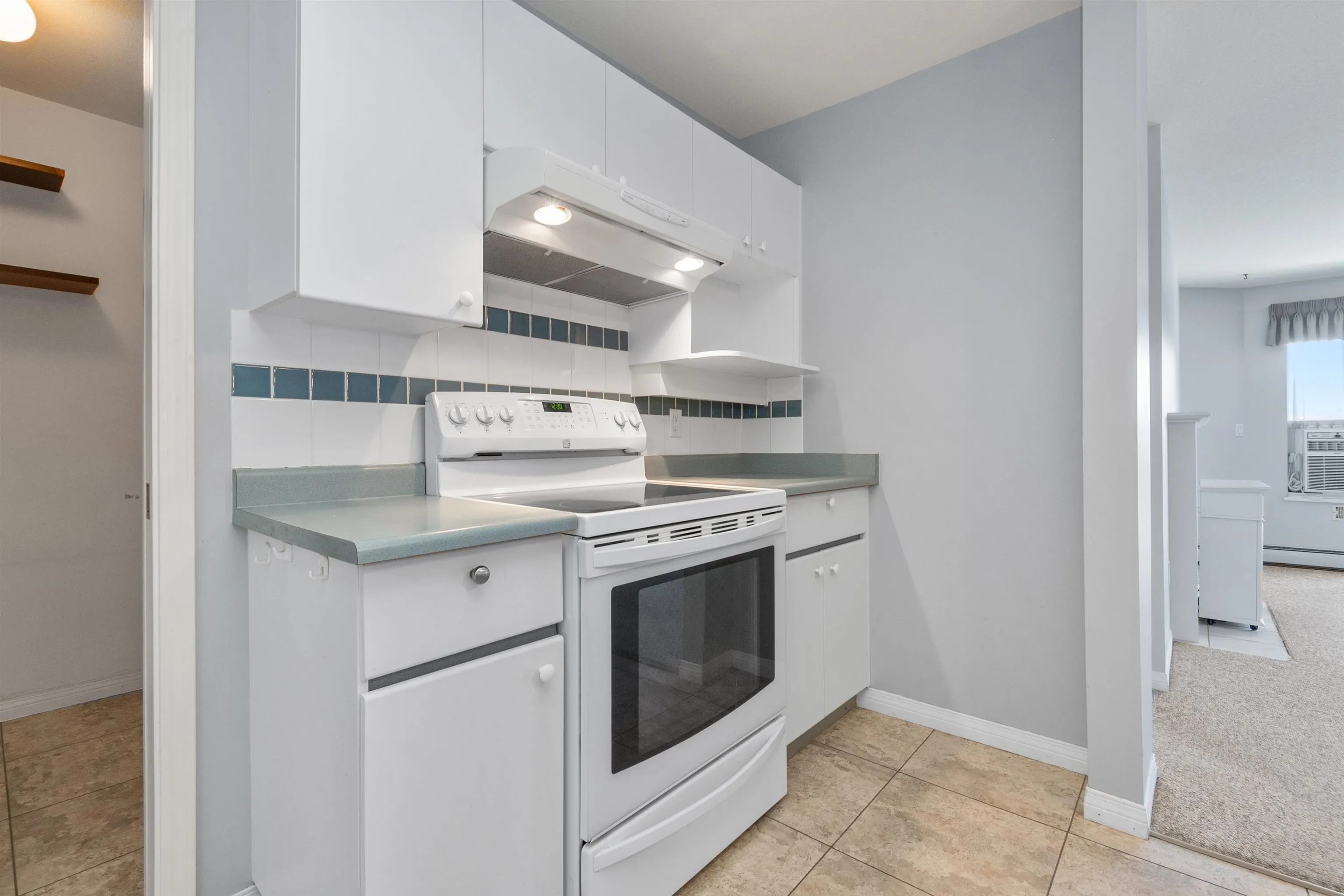 202 7685 Amber Drive