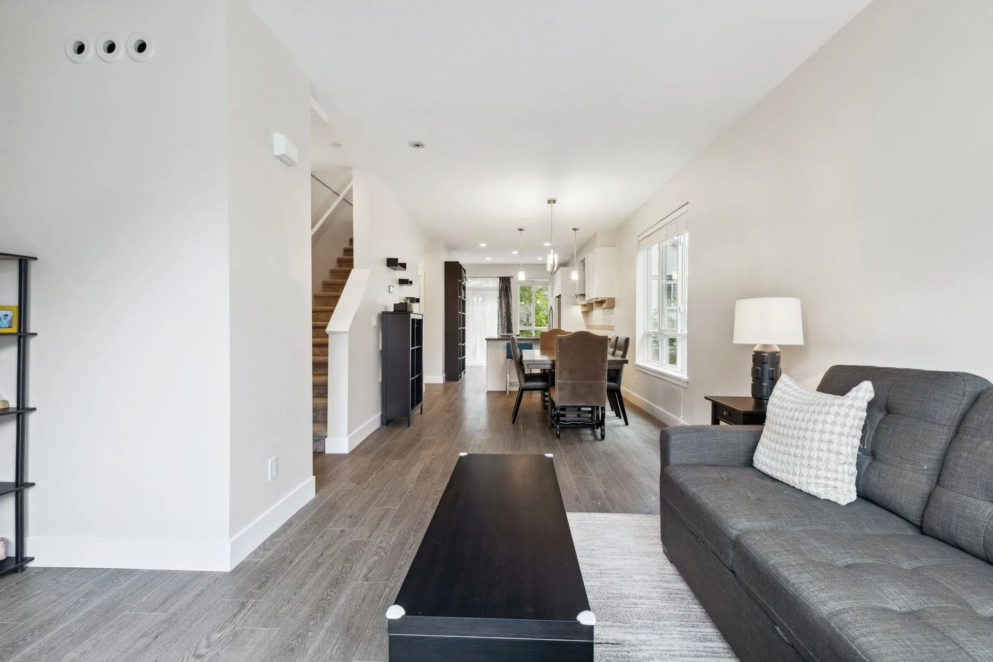 511 4688 Hawk Lane