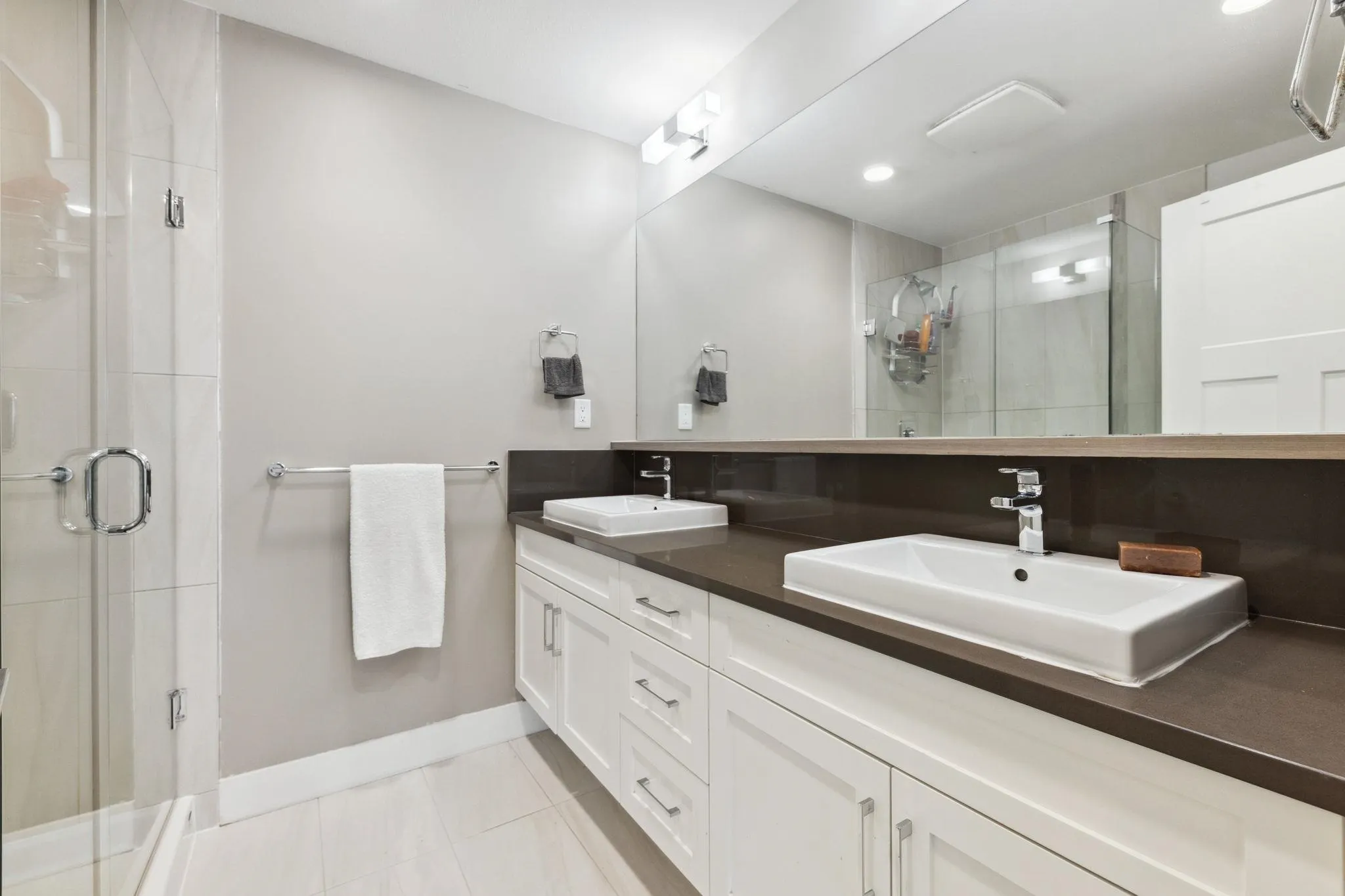 511 4688 Hawk Lane