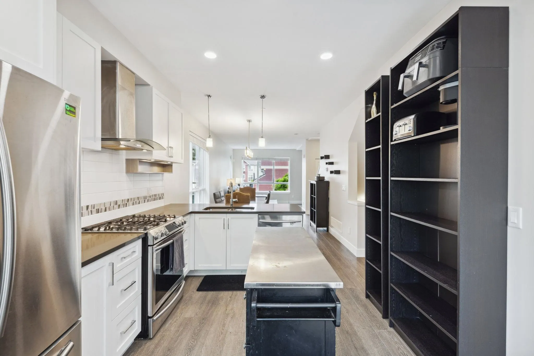 511 4688 Hawk Lane