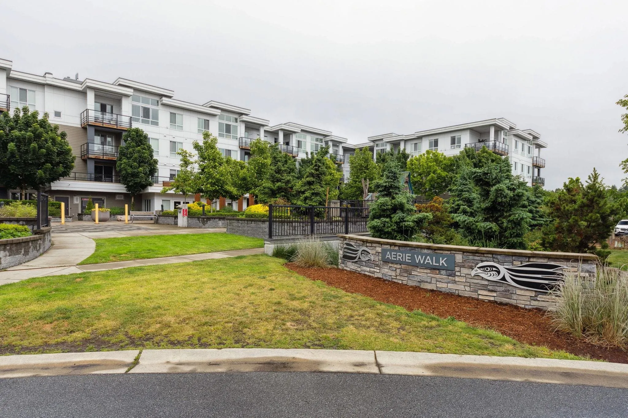 511 4688 Hawk Lane