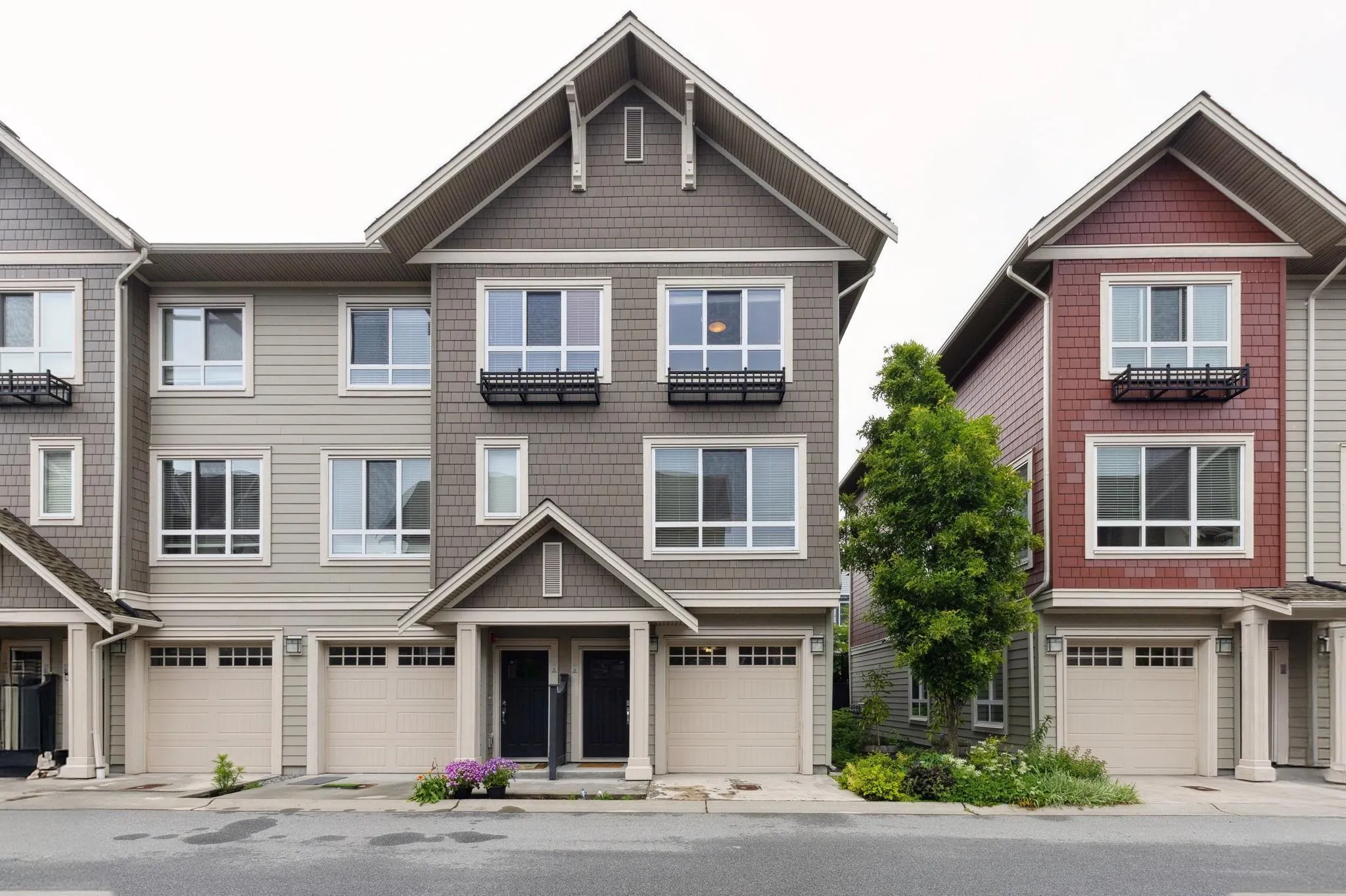 511 4688 Hawk Lane
