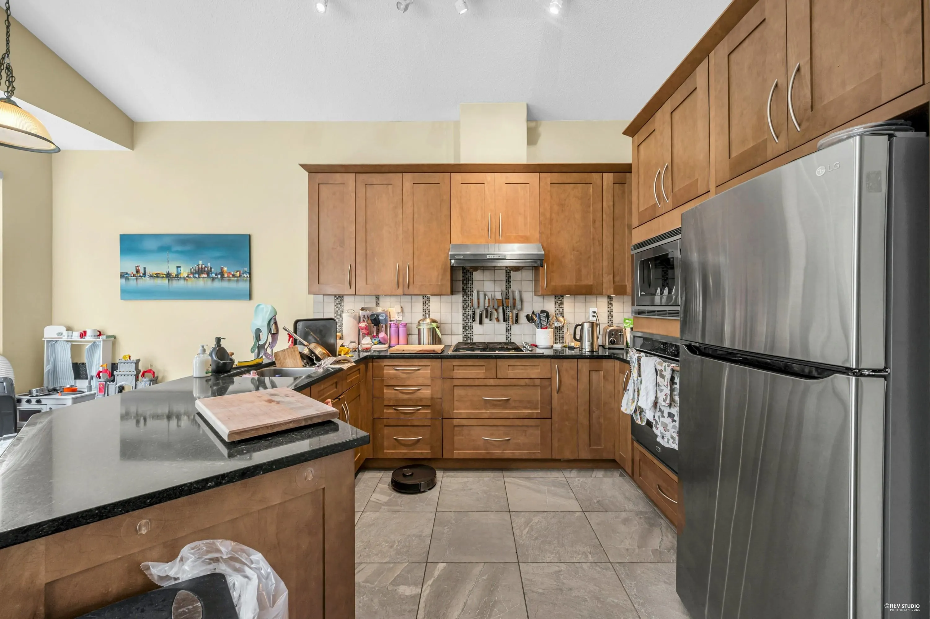 34 5221 Oakmount Crescent