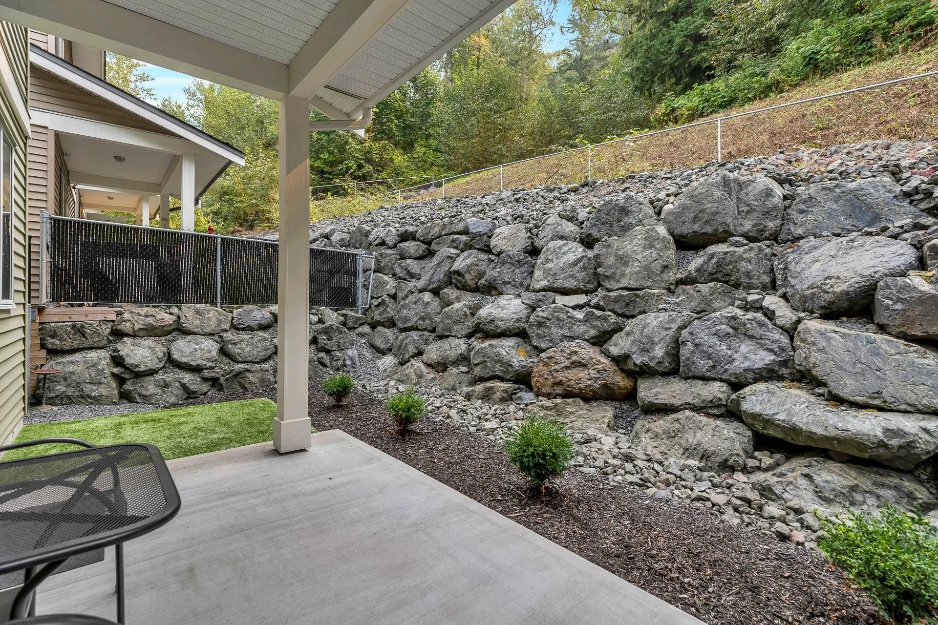 25 47042 Macfarlane Place