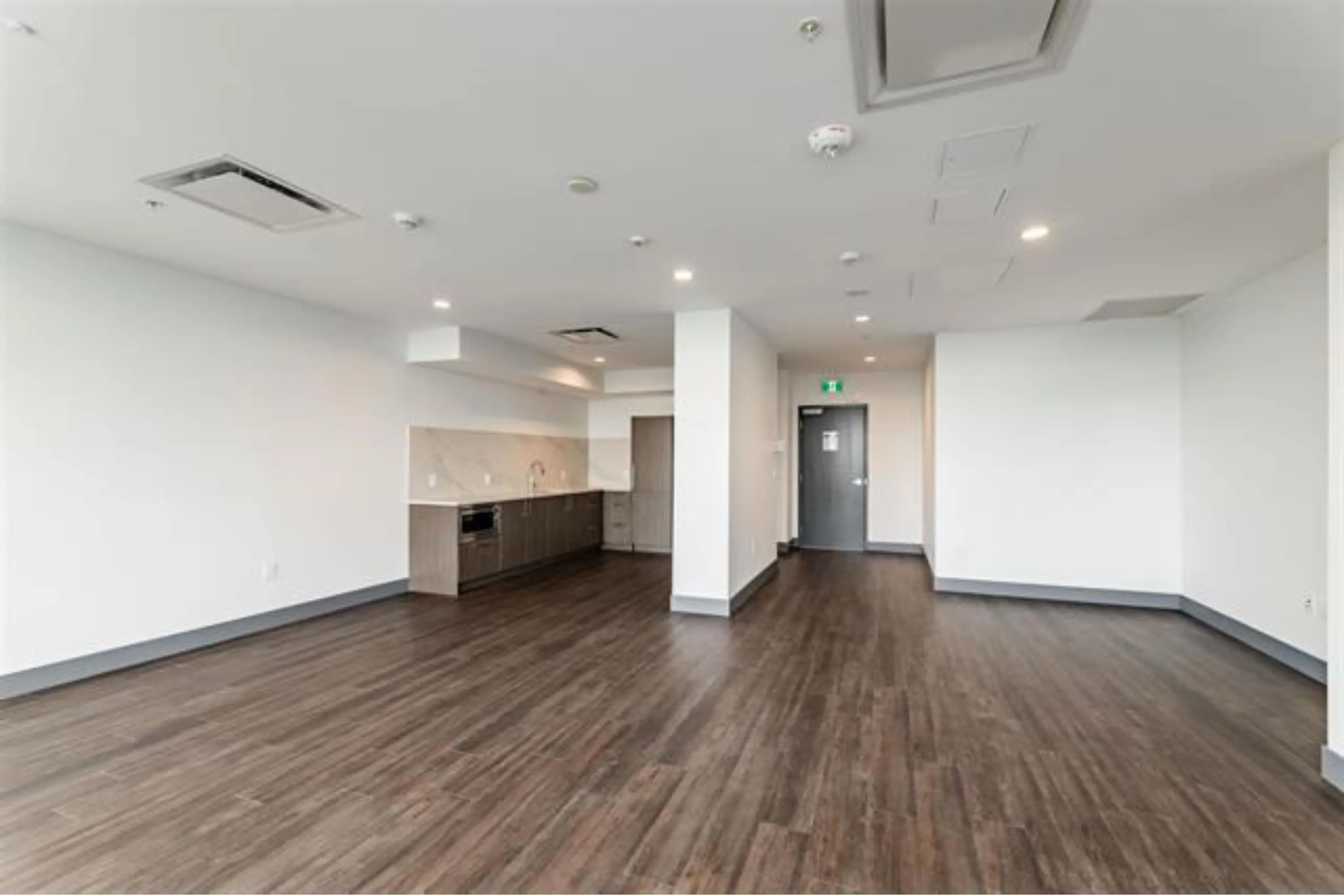 4105 13350 Central Avenue