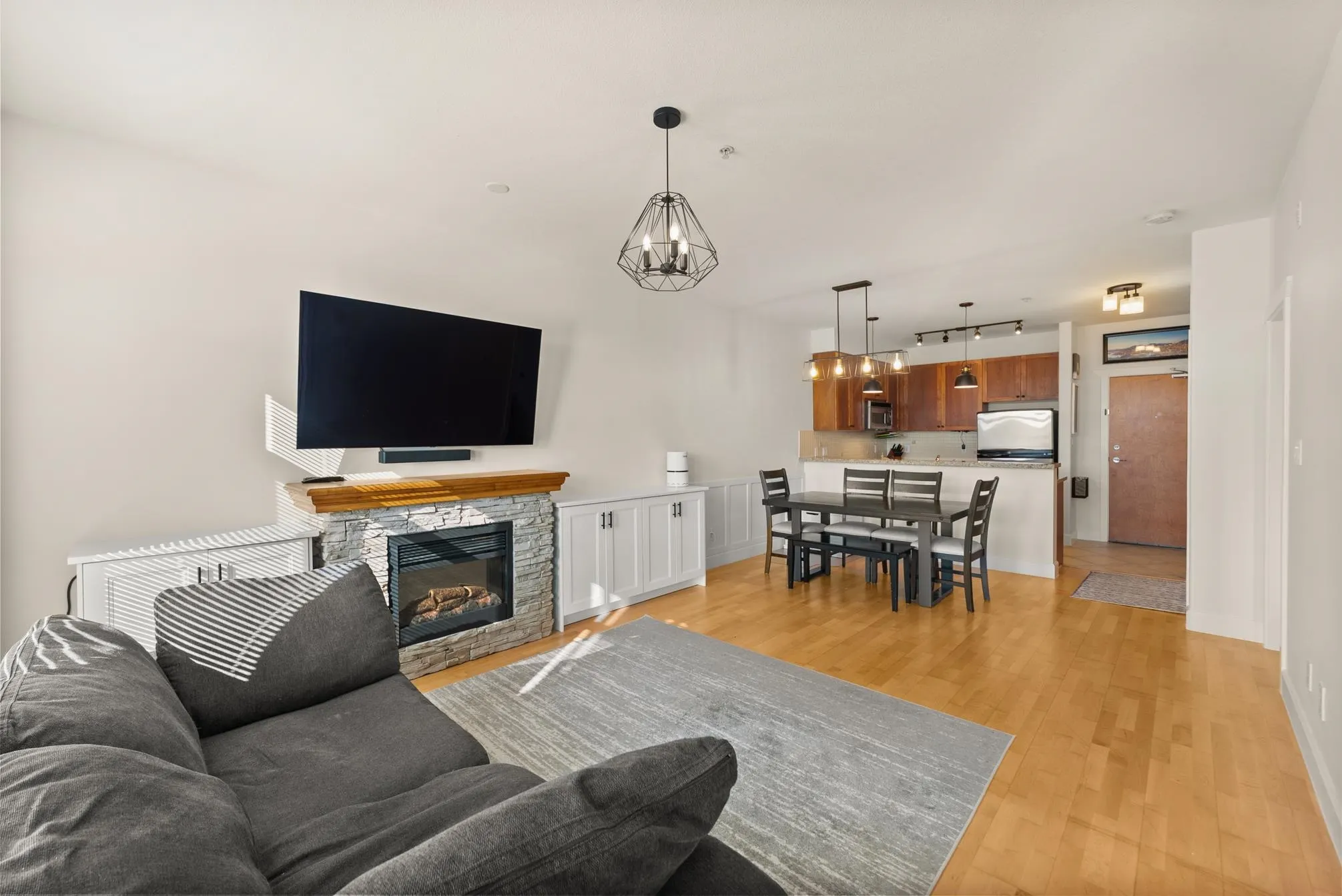 311 4280 Moncton Street