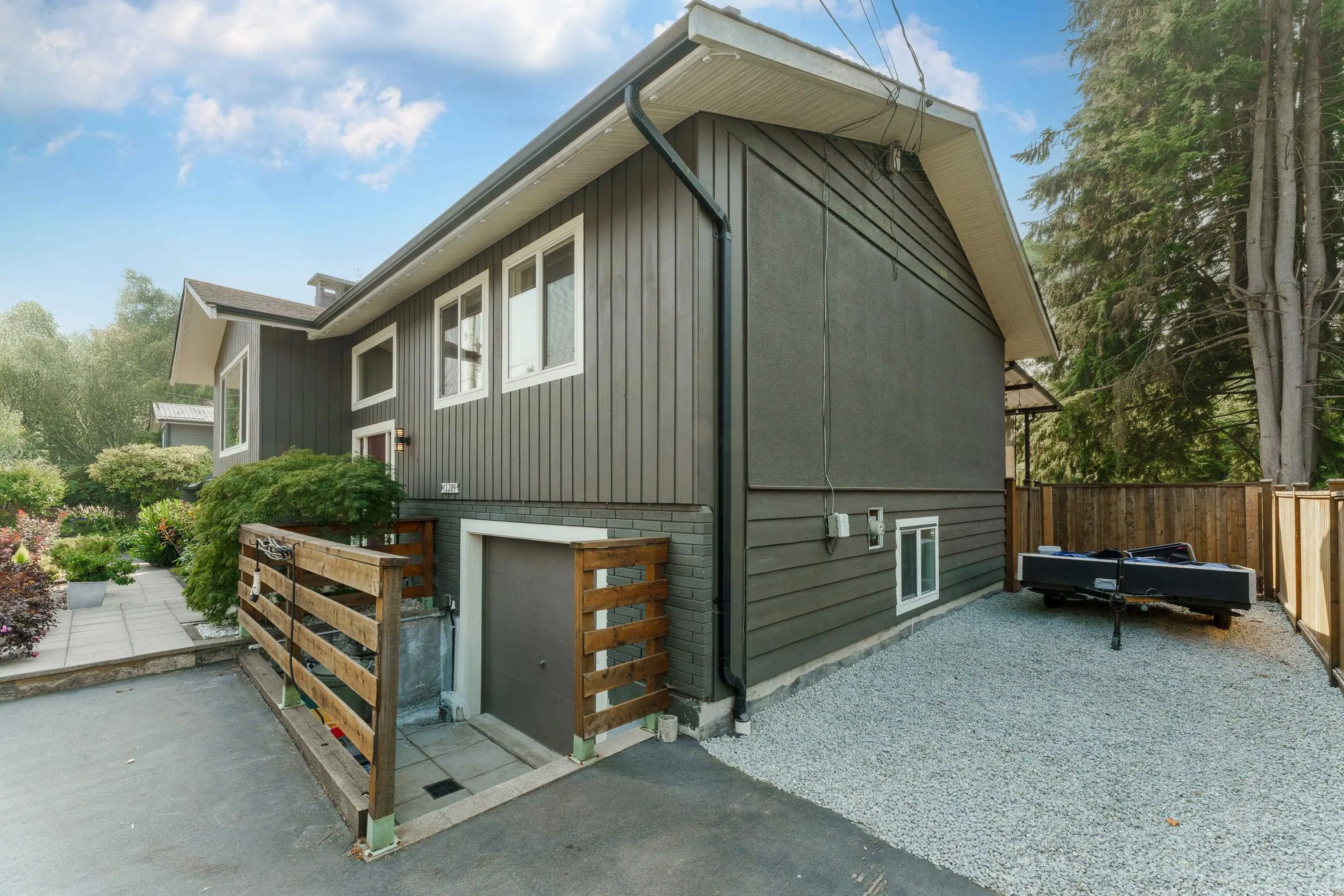 12209 214 Street