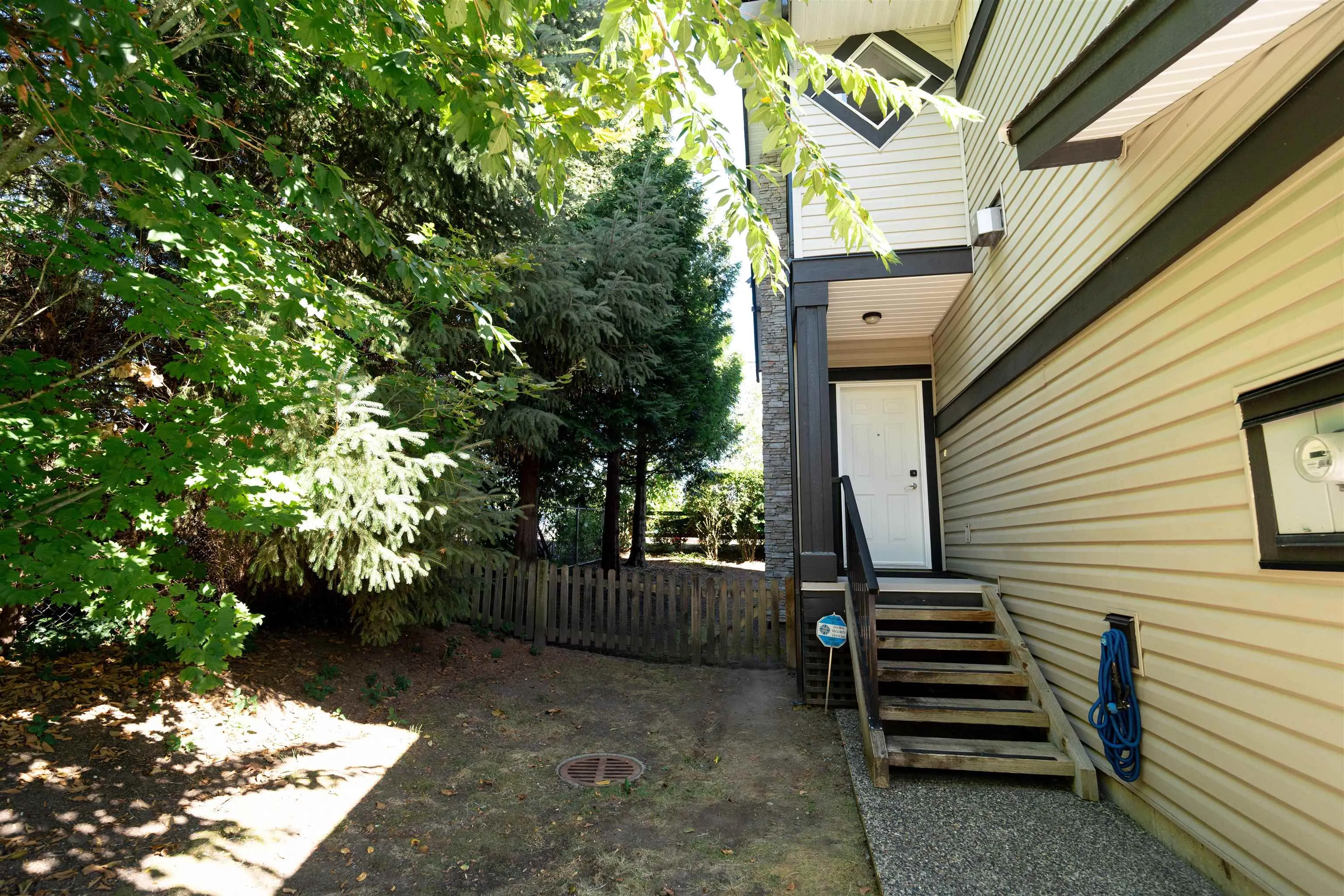 8 19932 70 Avenue