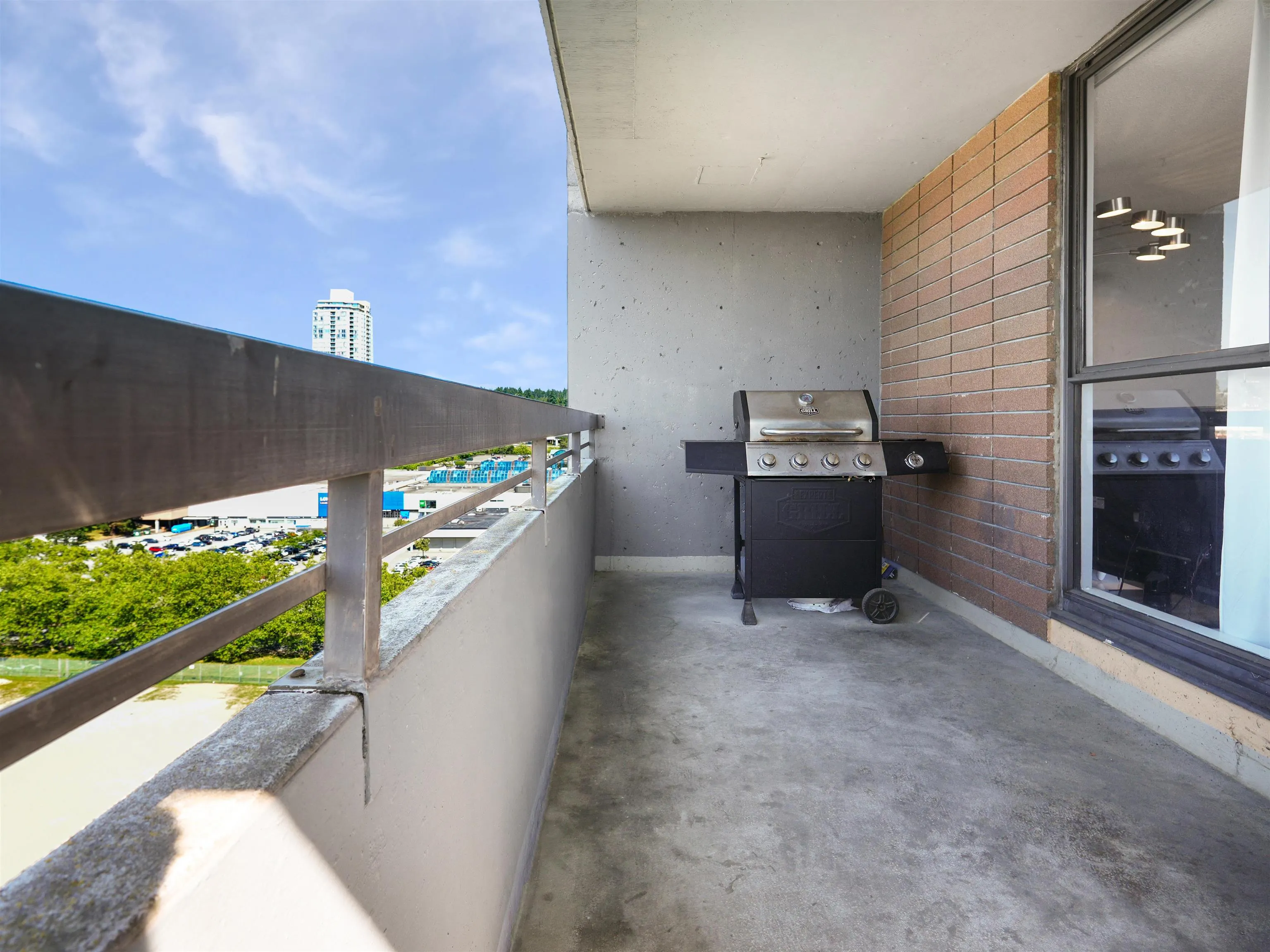 1605 3737 Bartlett Court
