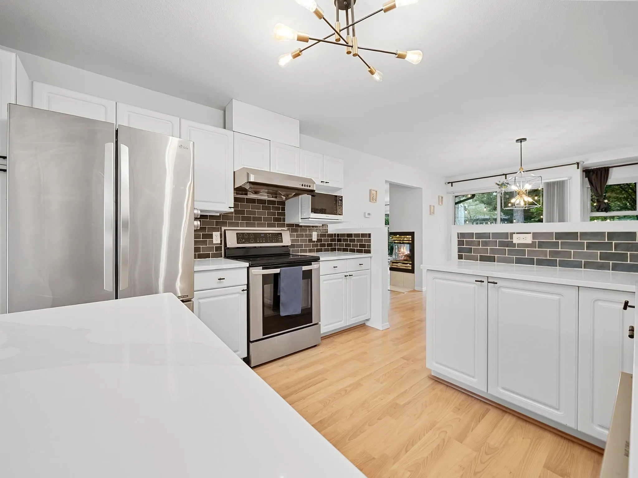 158 16080 82 Avenue