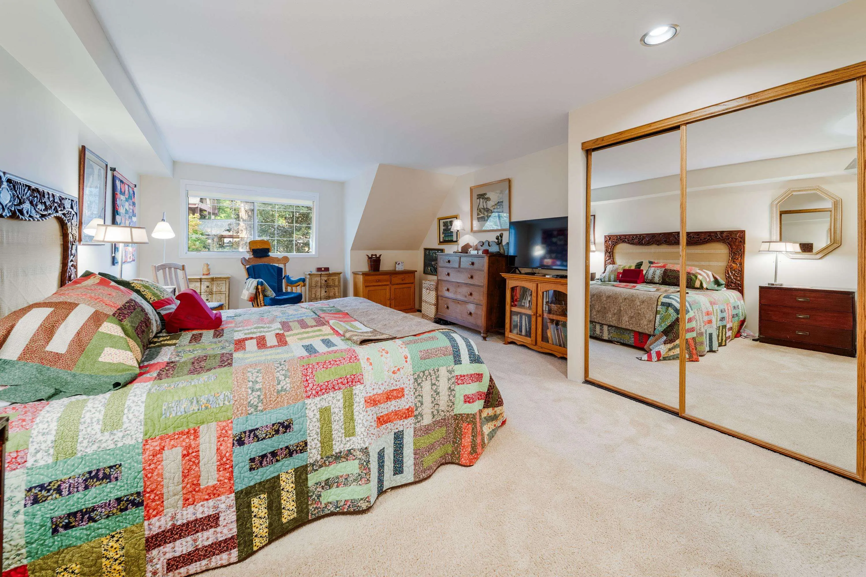 3945 Creekside Place