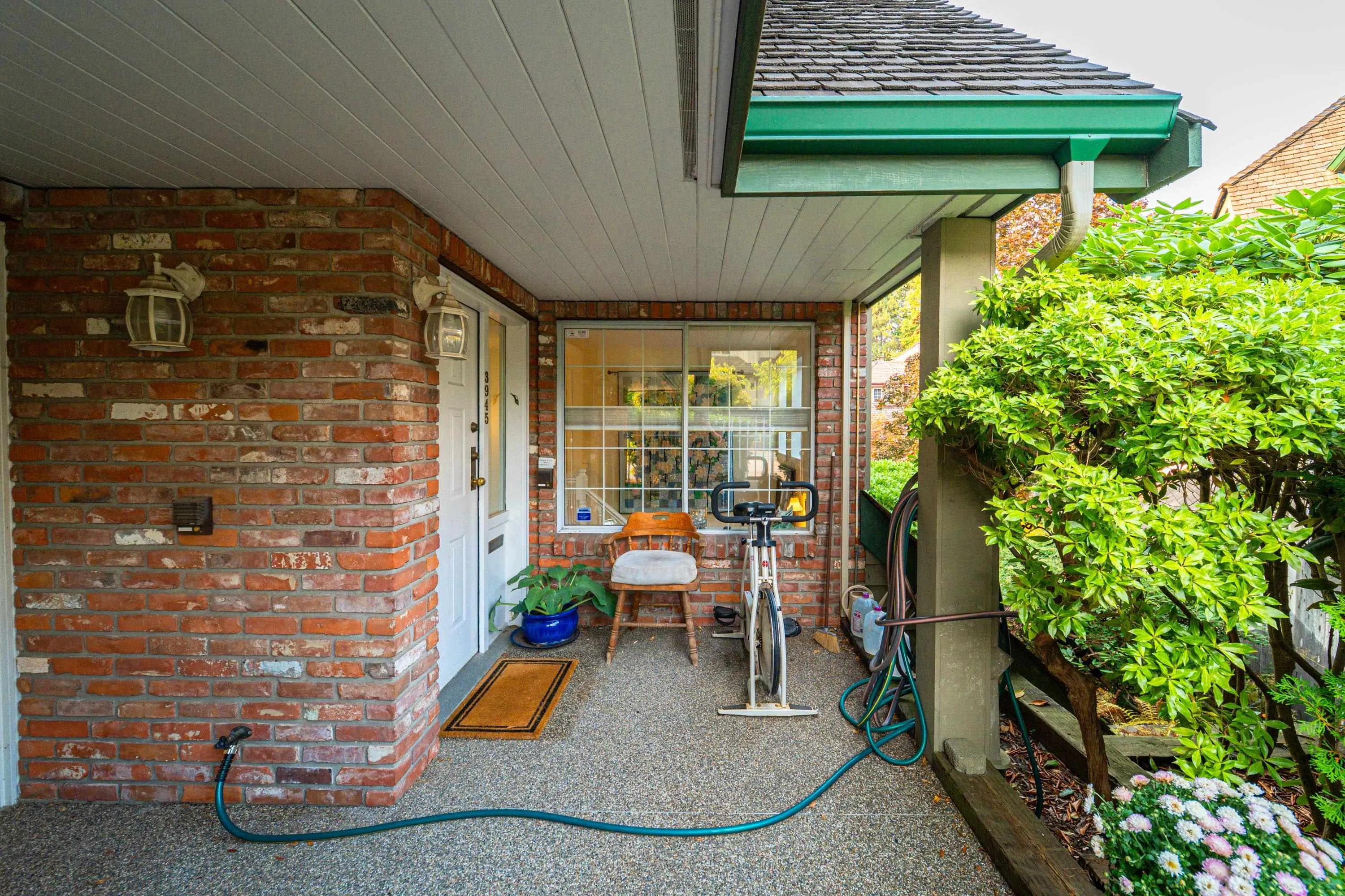 3945 Creekside Place