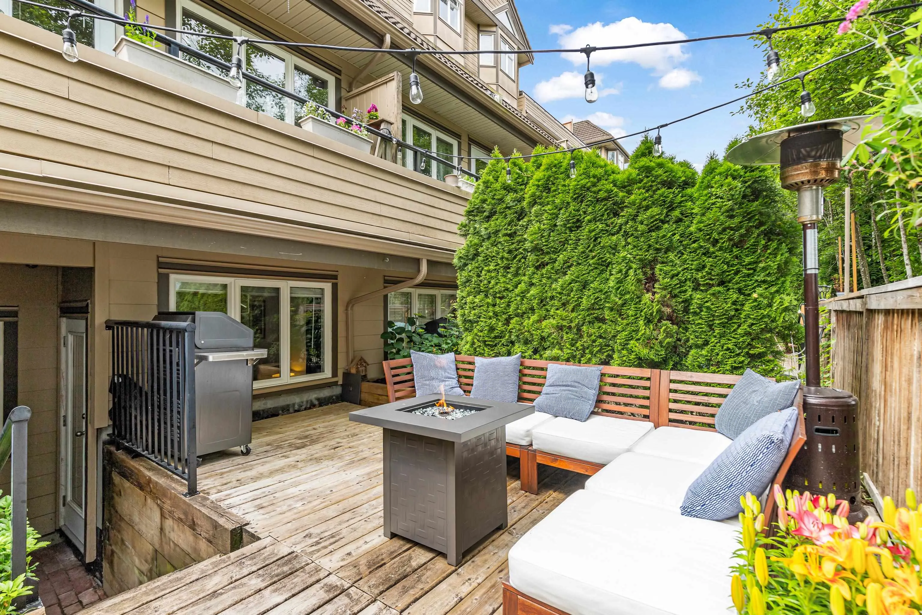 109 160 Shoreline Circle
