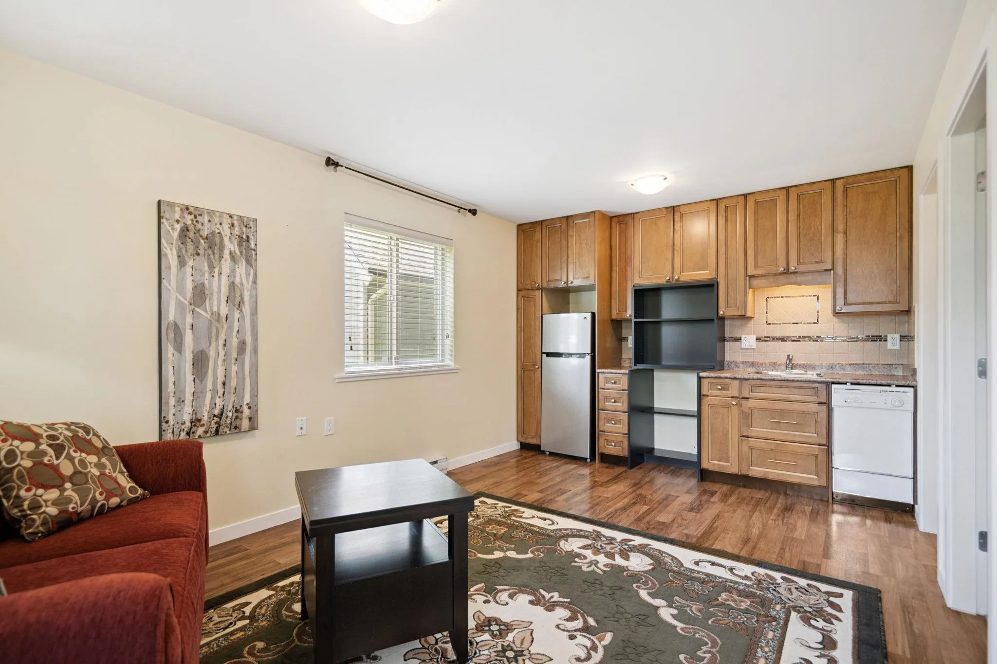 4394 River Road West