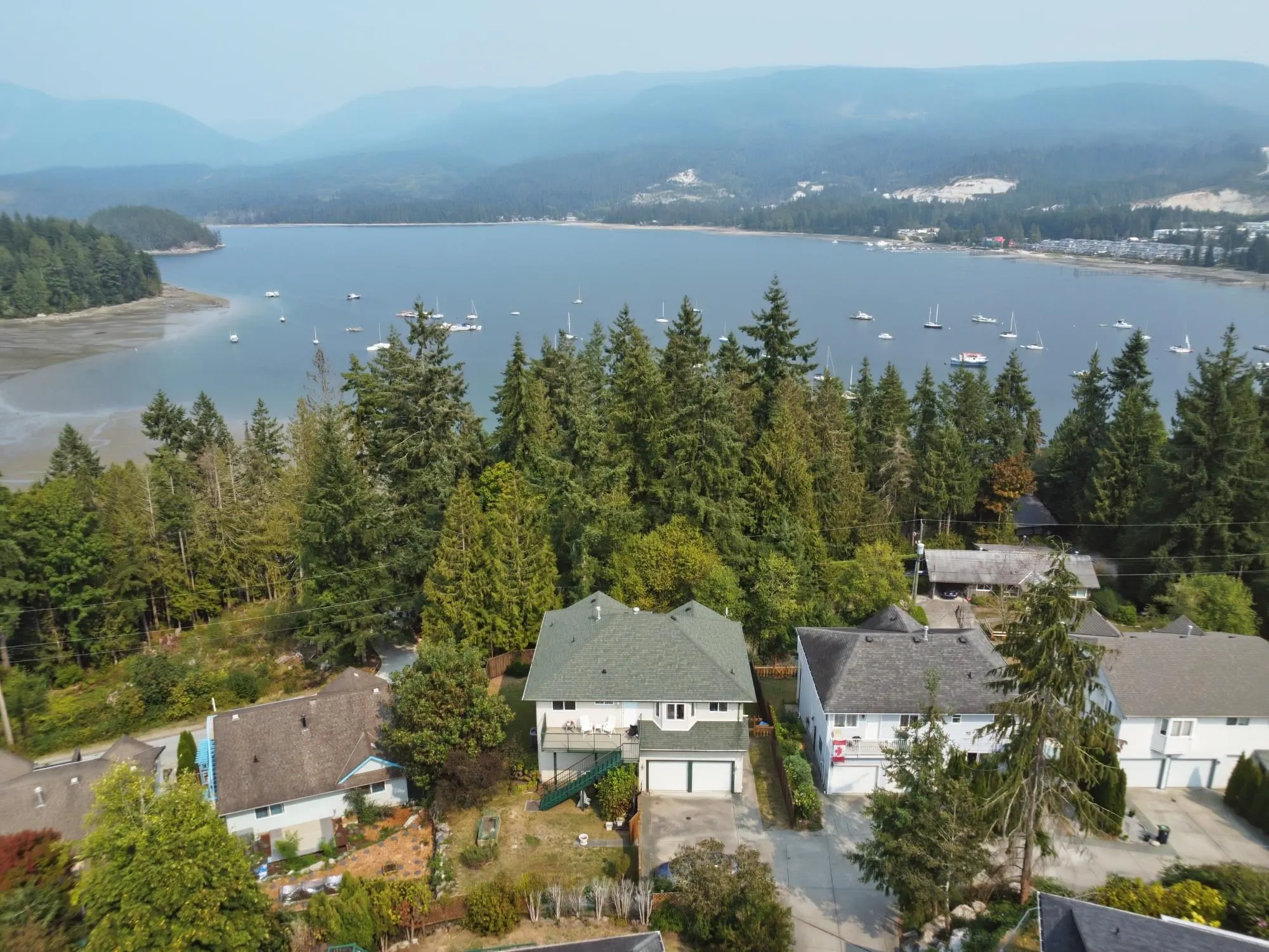 5866A Turnstone Crescent