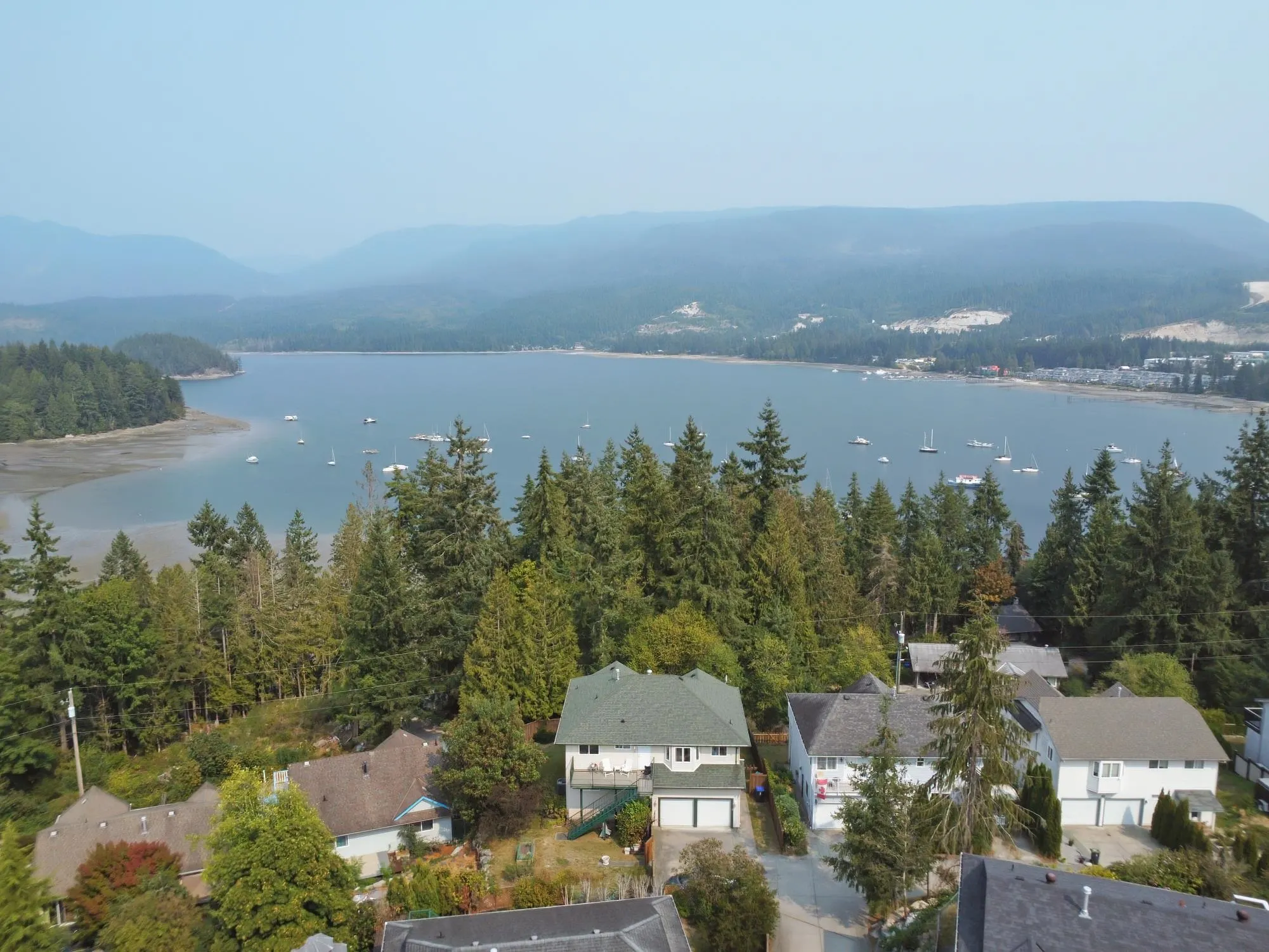 5866A Turnstone Crescent