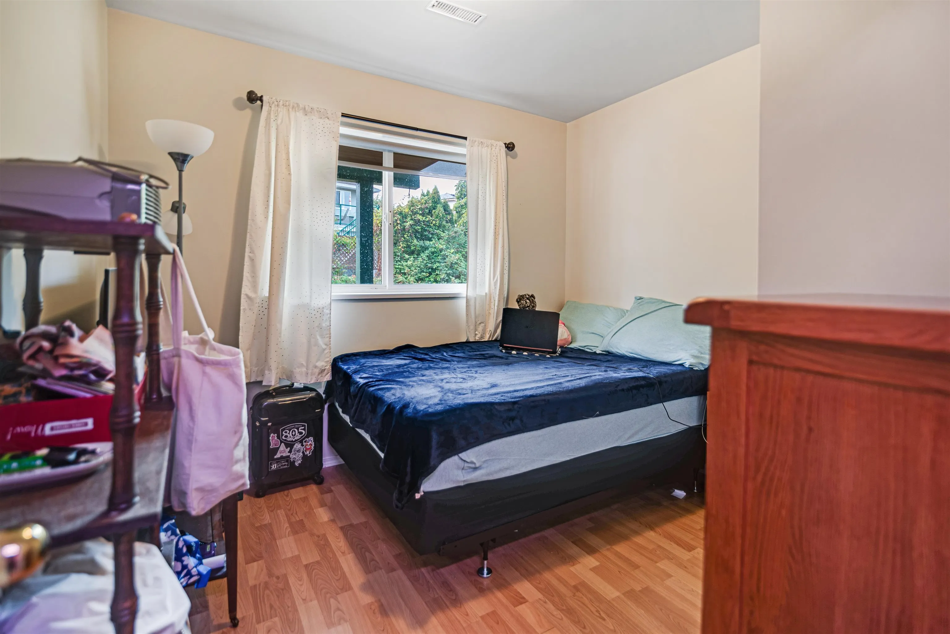 5866A Turnstone Crescent