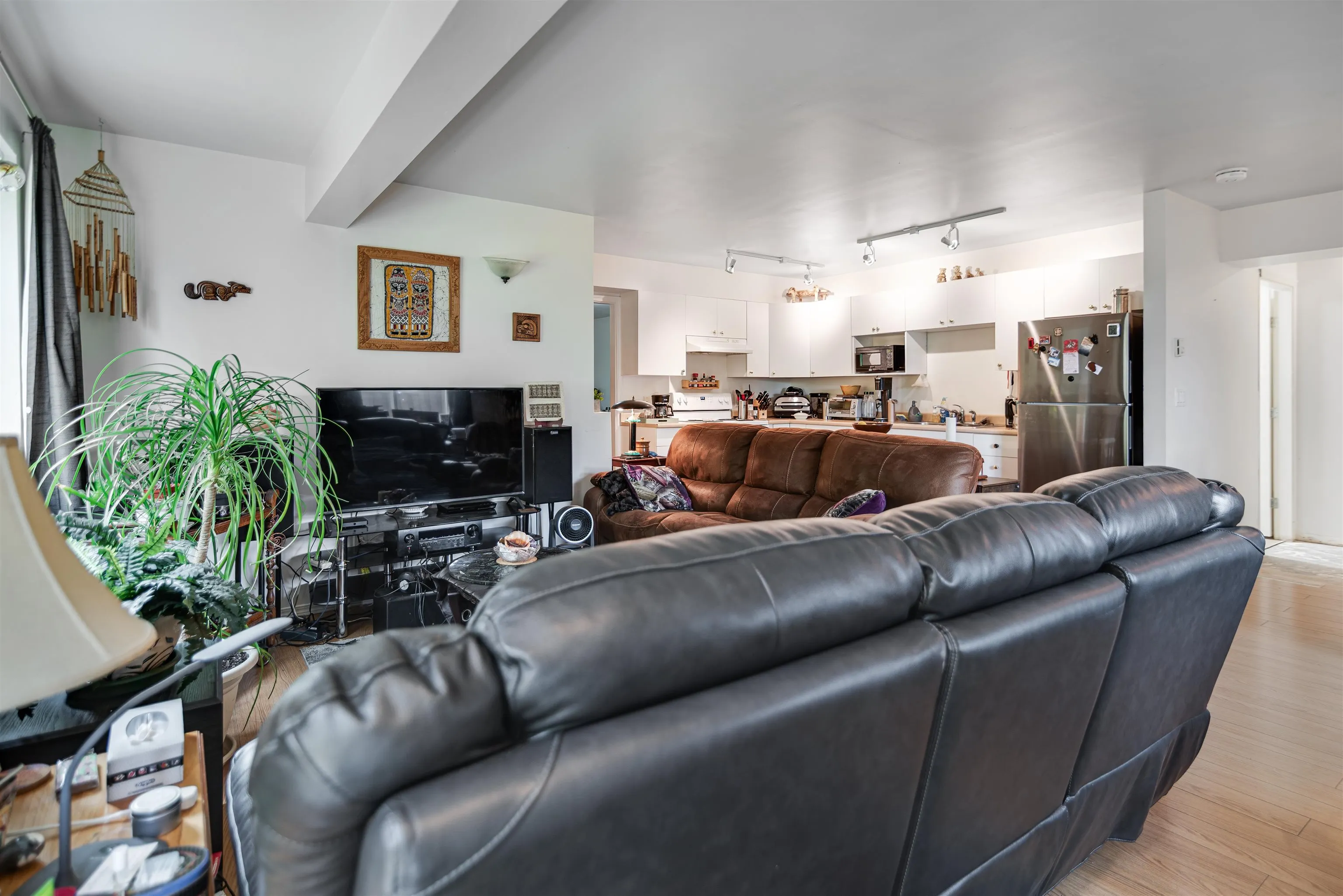 5866A Turnstone Crescent