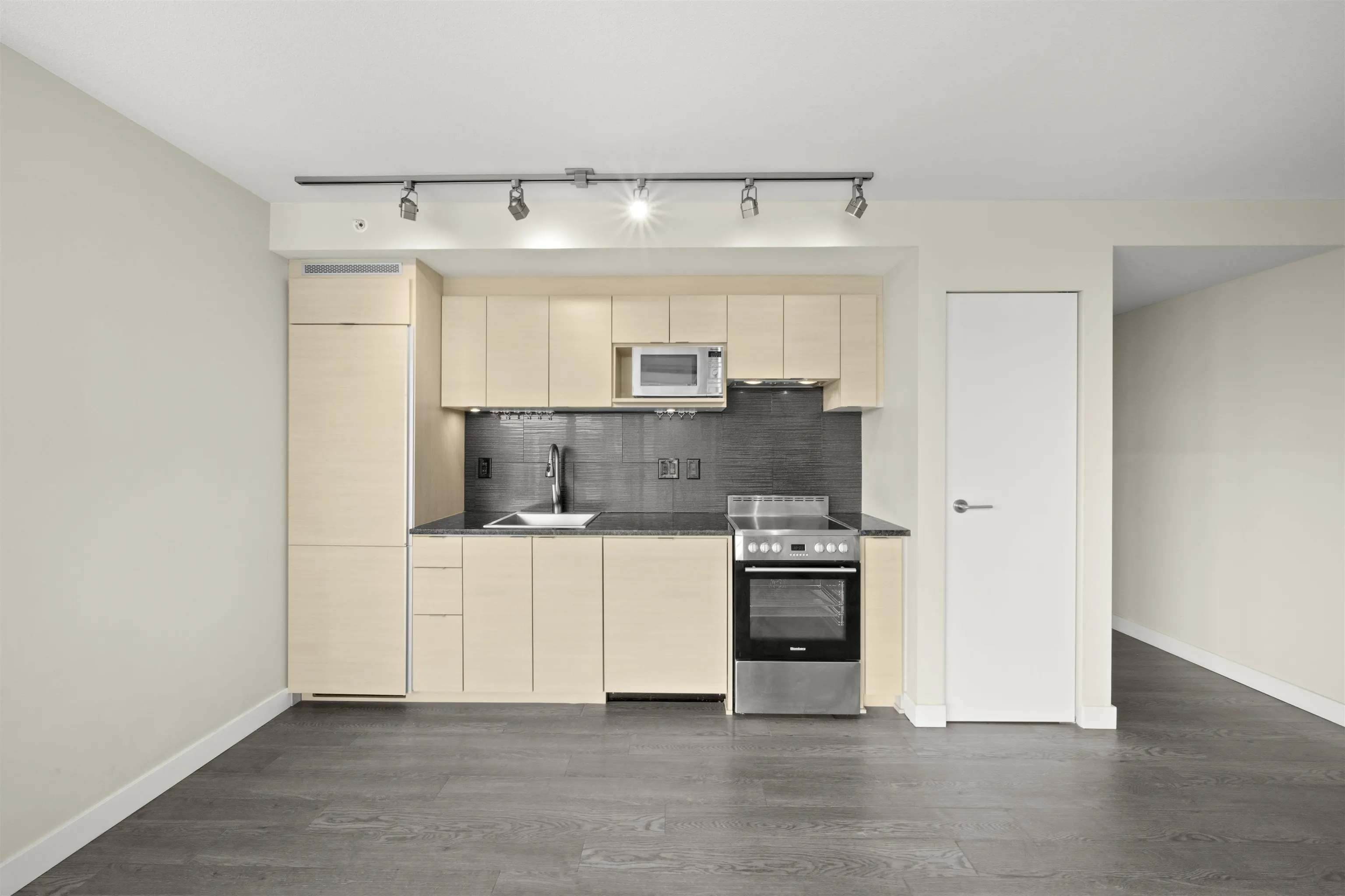 489 Interurban Way