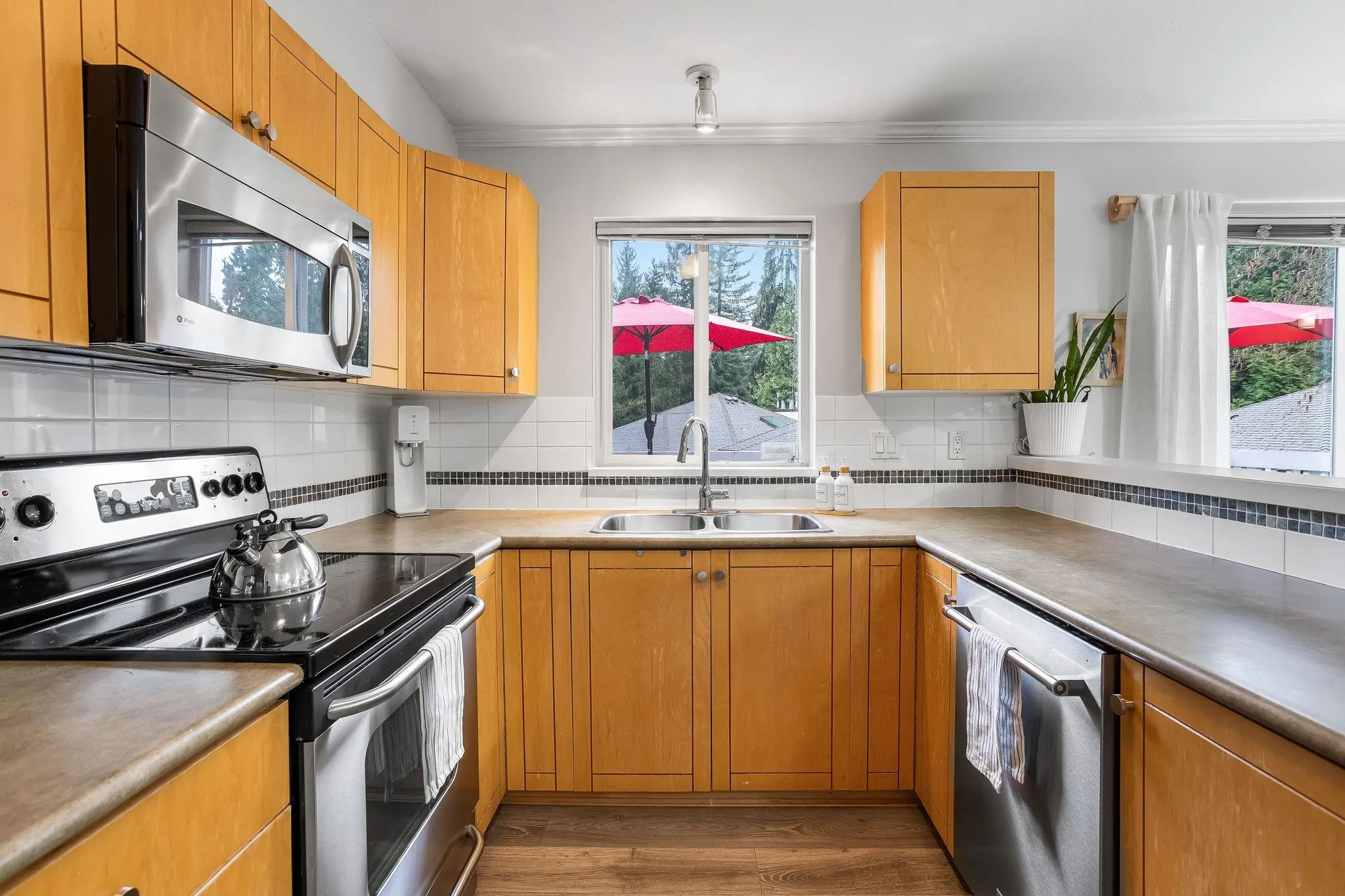 1071 Lynn Valley Road