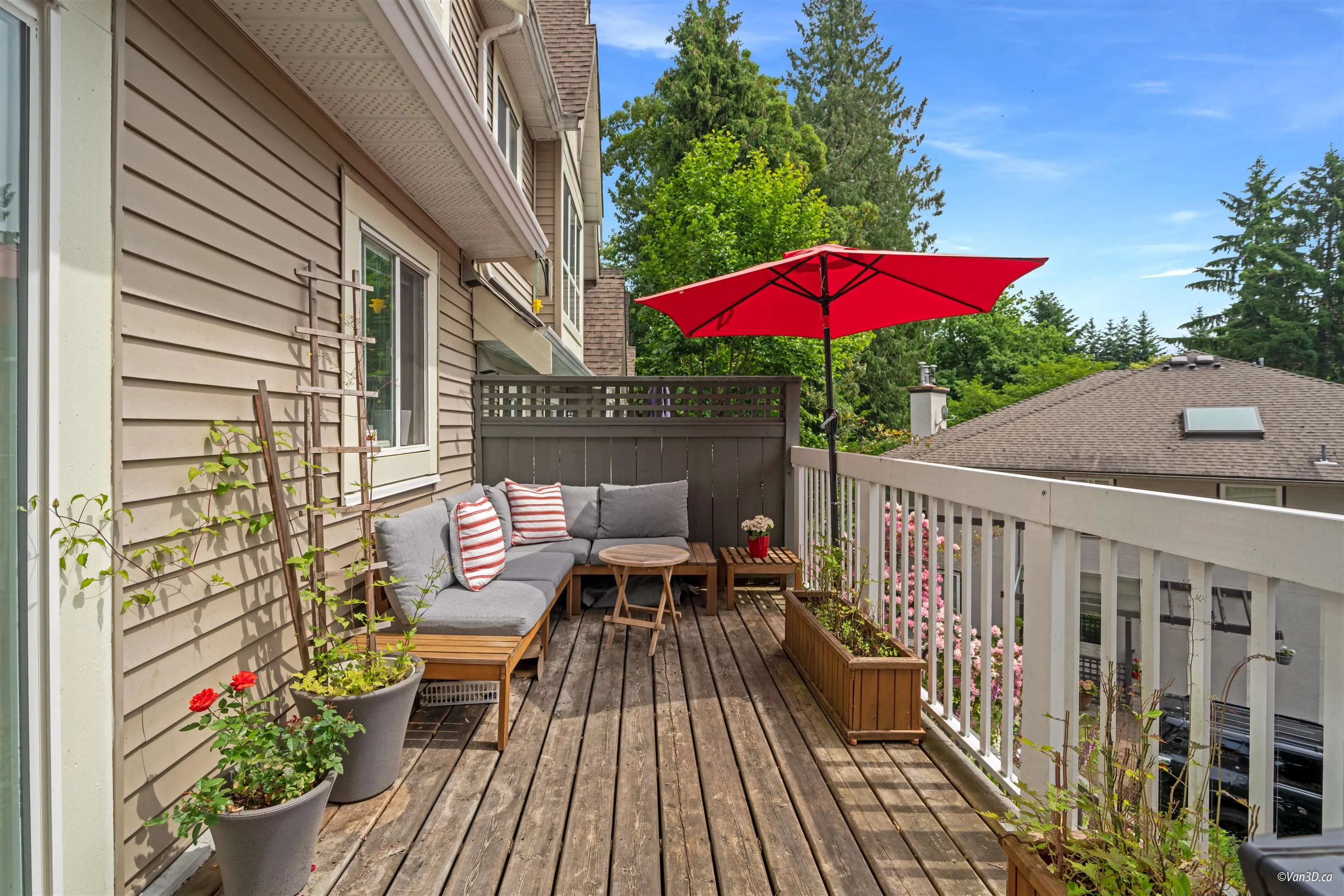 1071 Lynn Valley Road