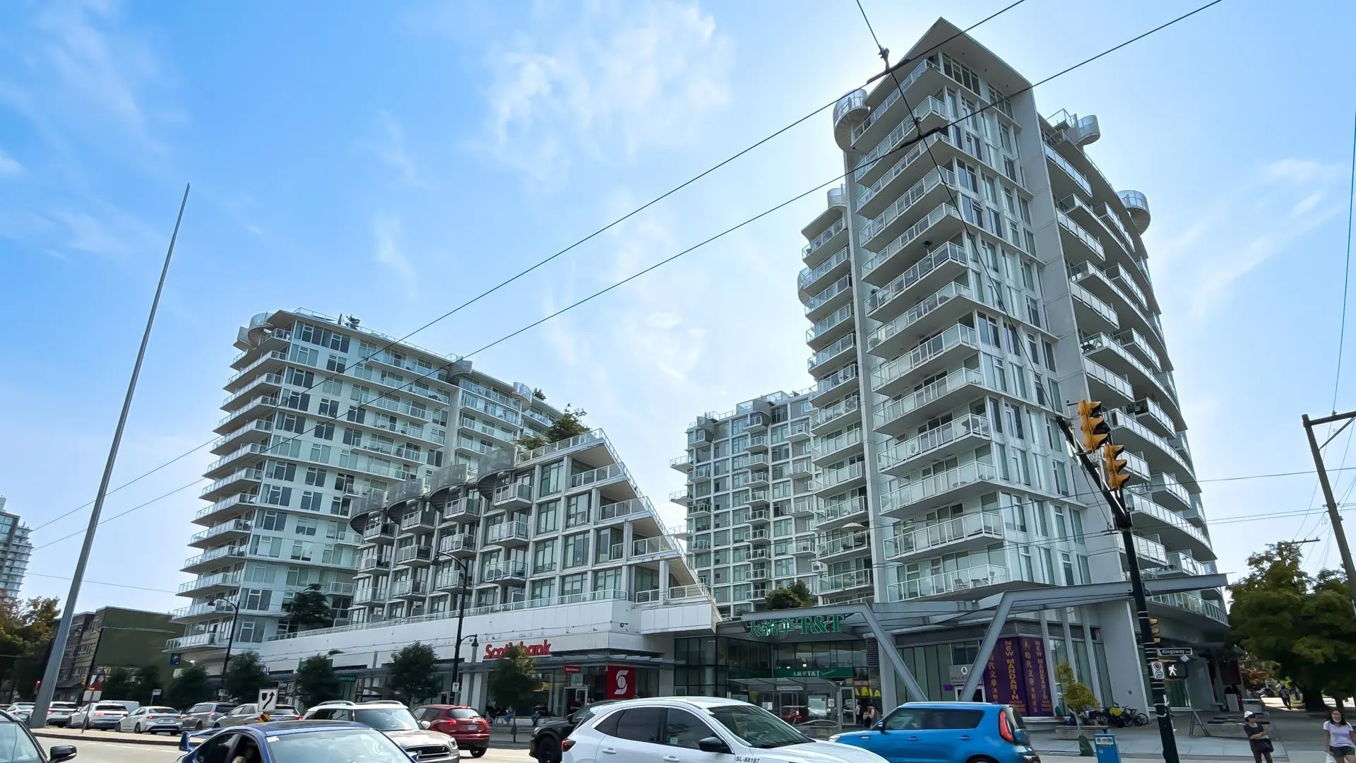 1112 2220 Kingsway