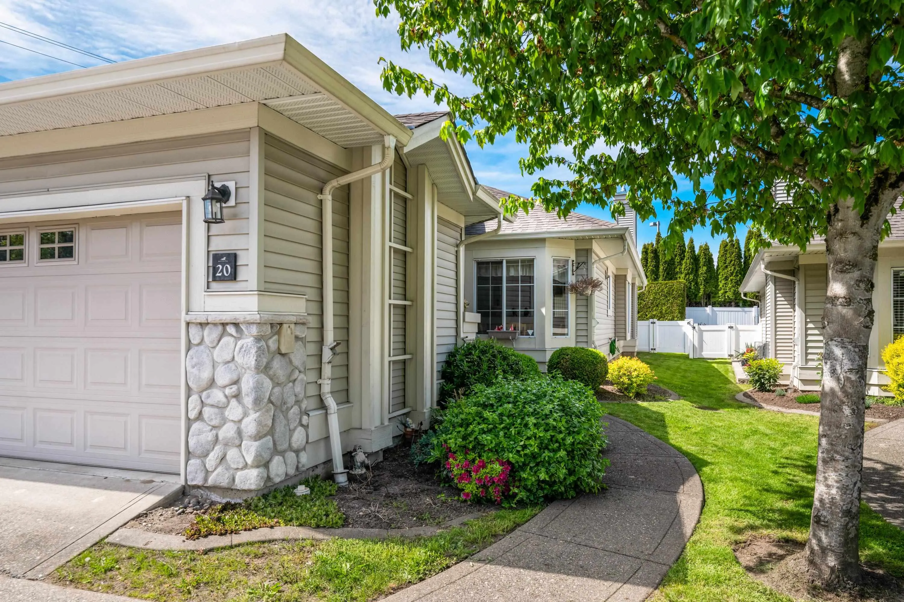 20 16888 80 Avenue