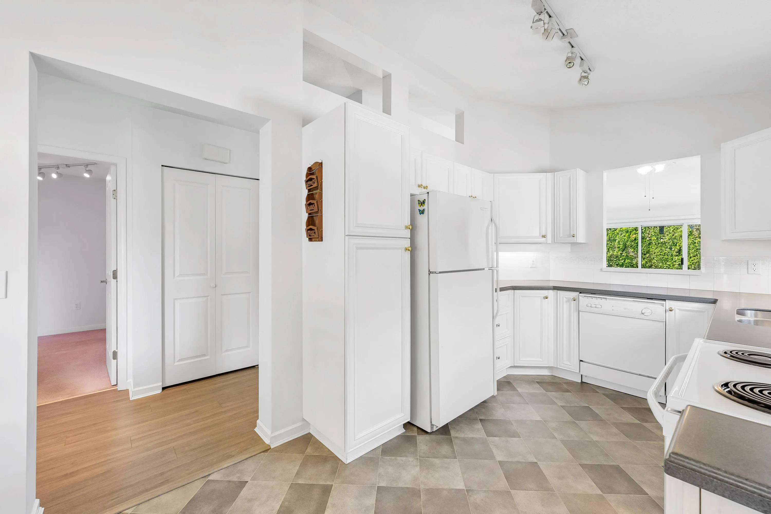 20 16888 80 Avenue