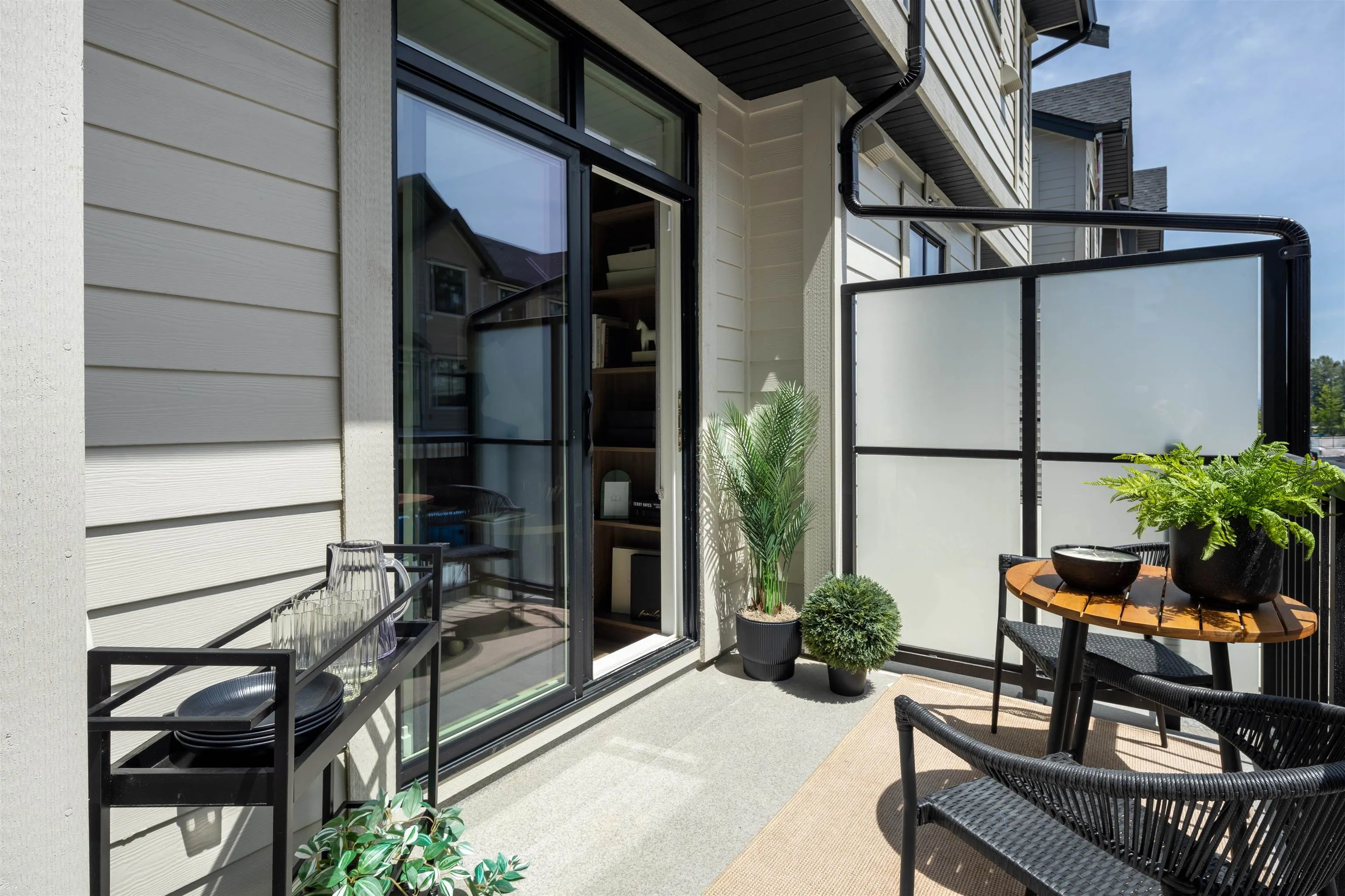 7 2150 Rindall Avenue