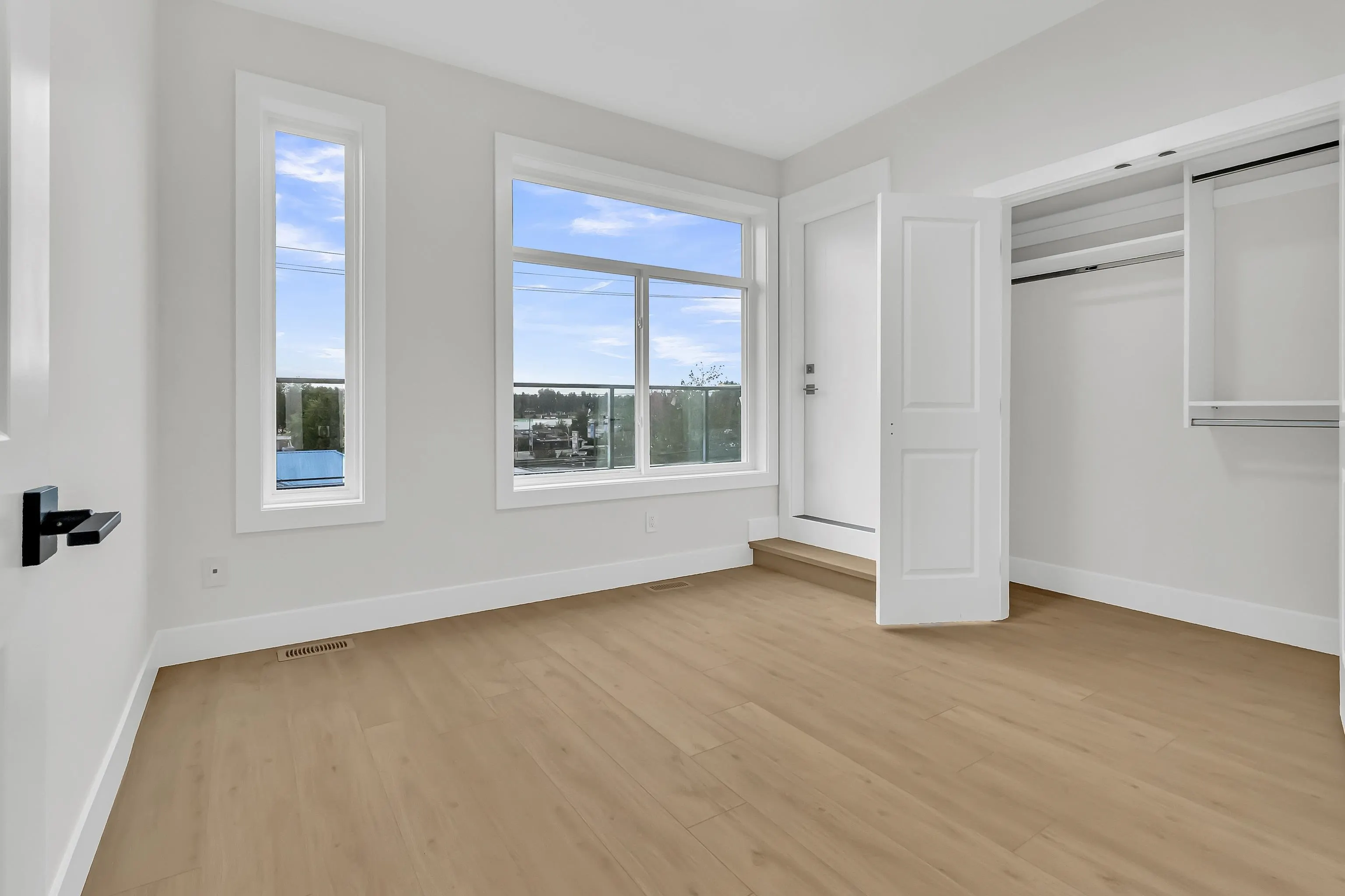 B 32729 Fraser Crescent