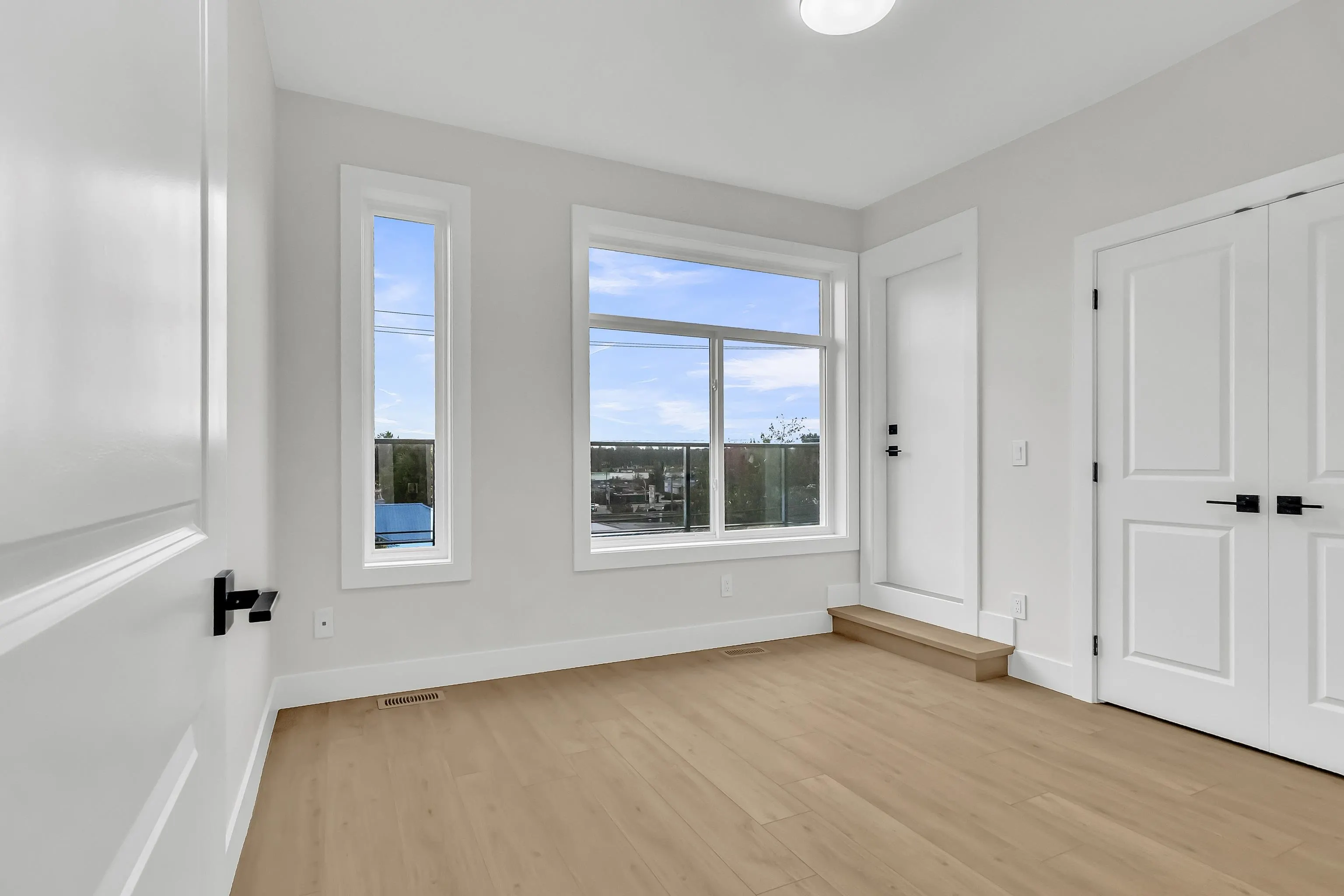 B 32729 Fraser Crescent