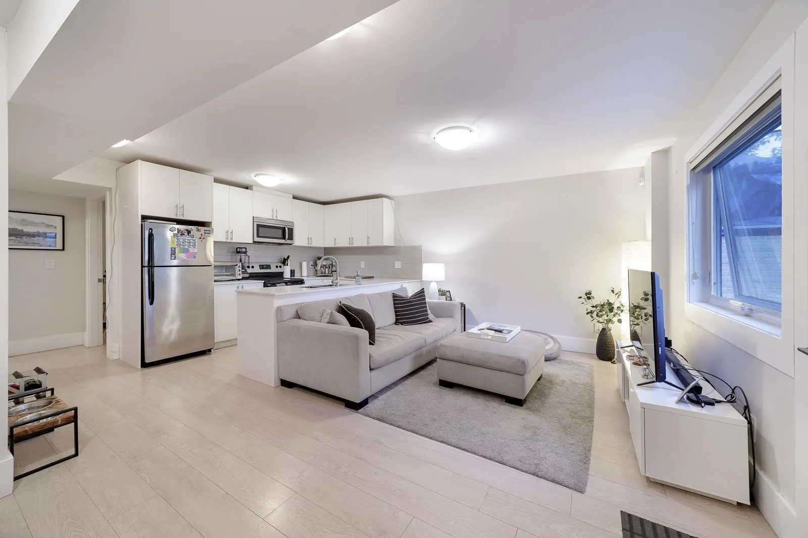 517 Granada Crescent