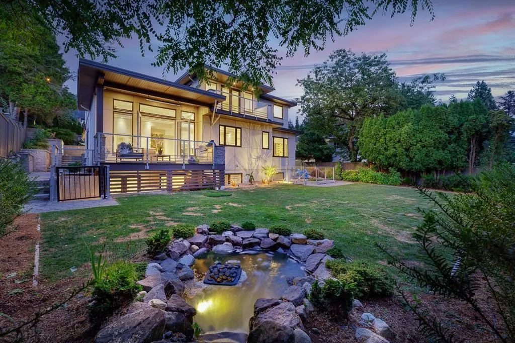 517 Granada Crescent
