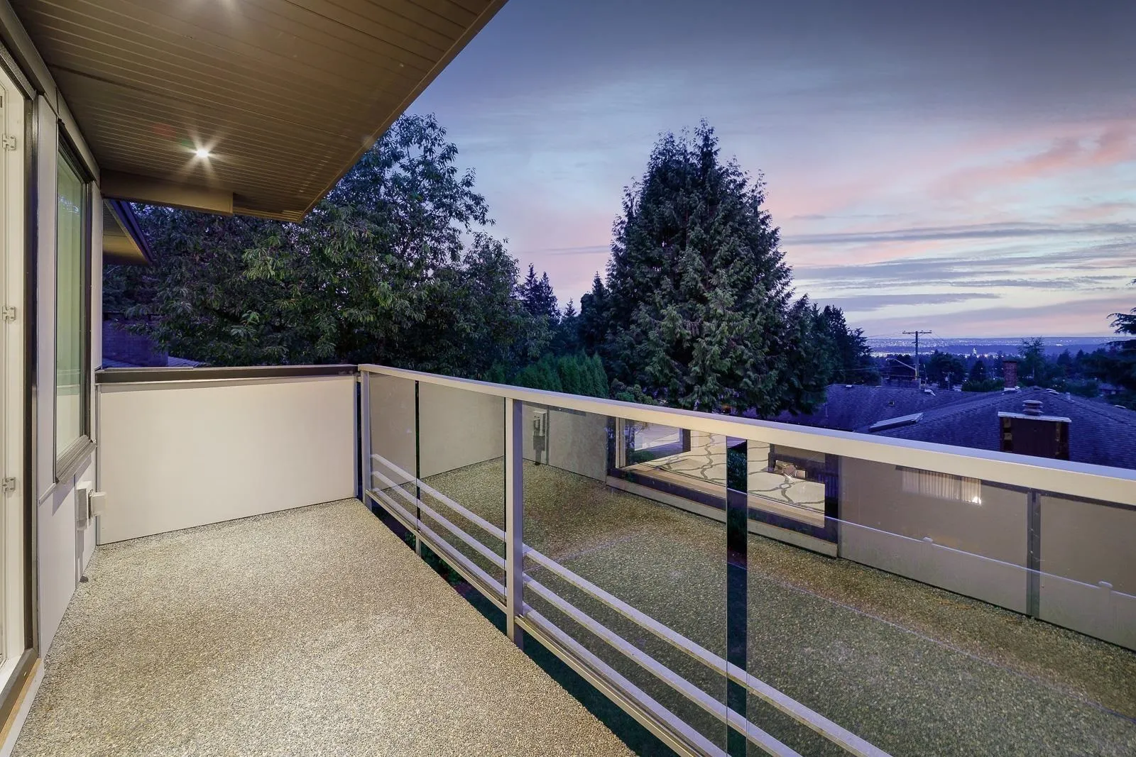 517 Granada Crescent