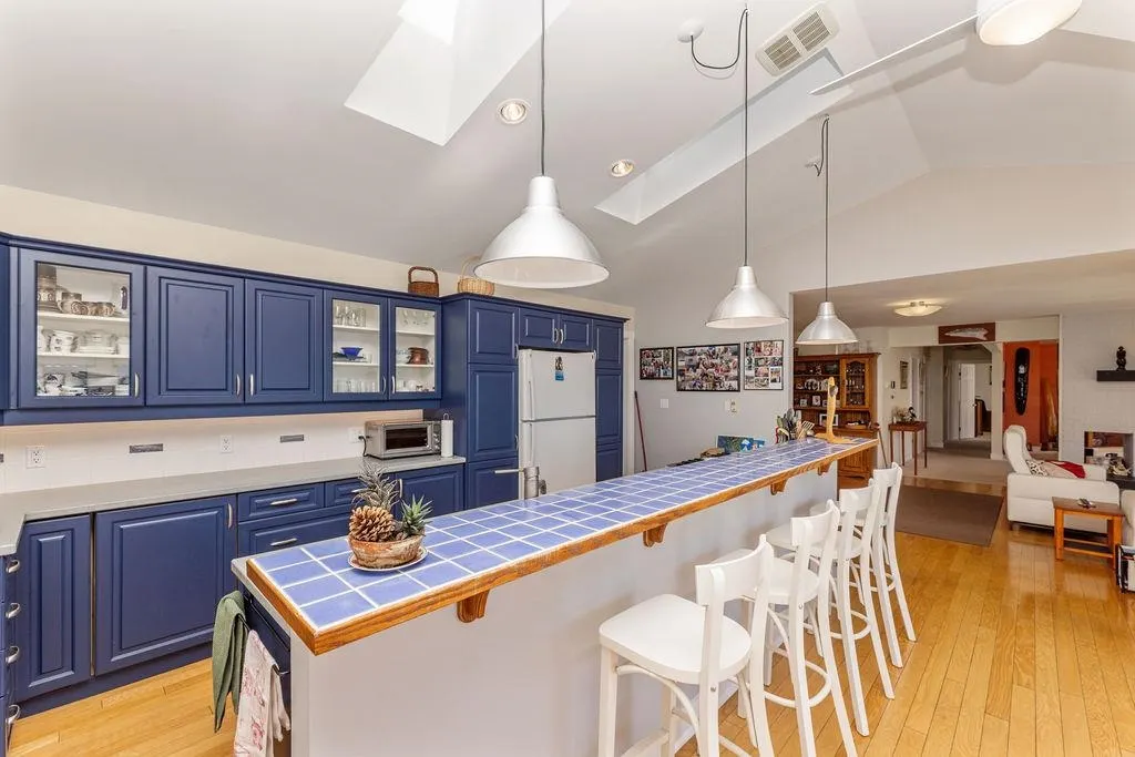802 Oceanmount Boulevard