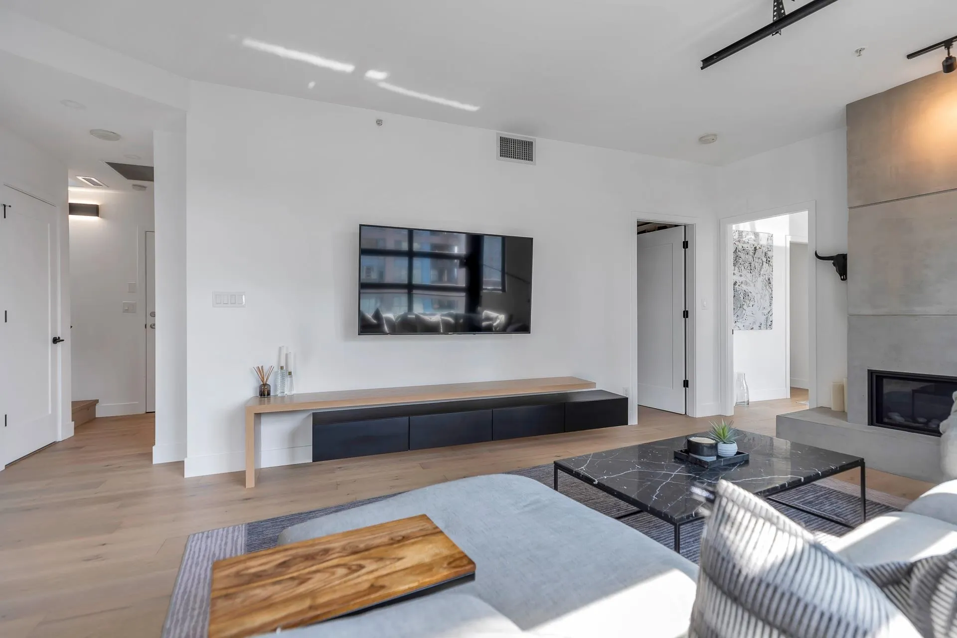 703 546 Beatty Street