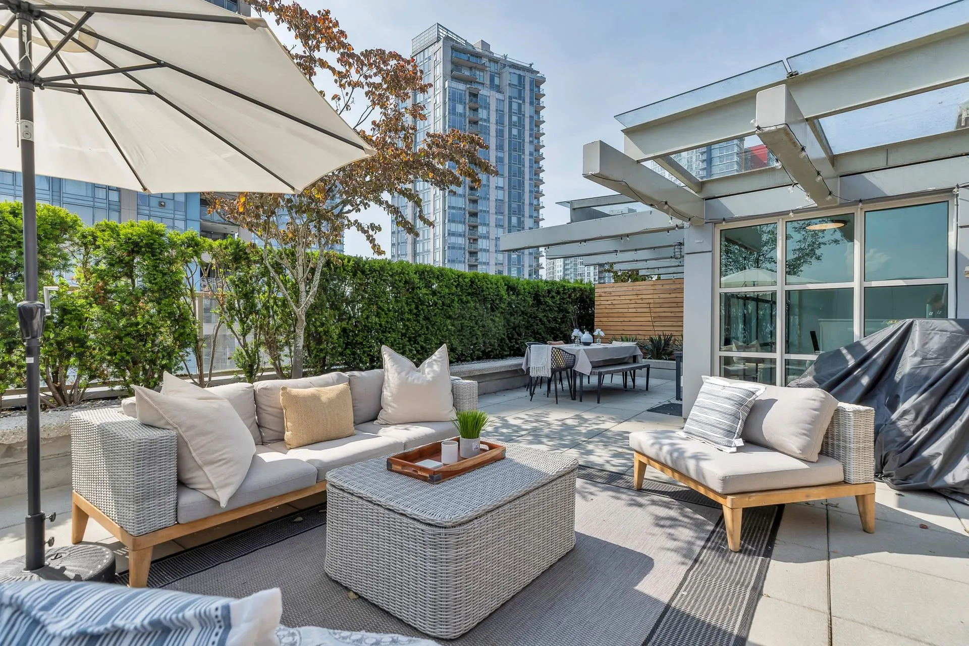 703 546 Beatty Street