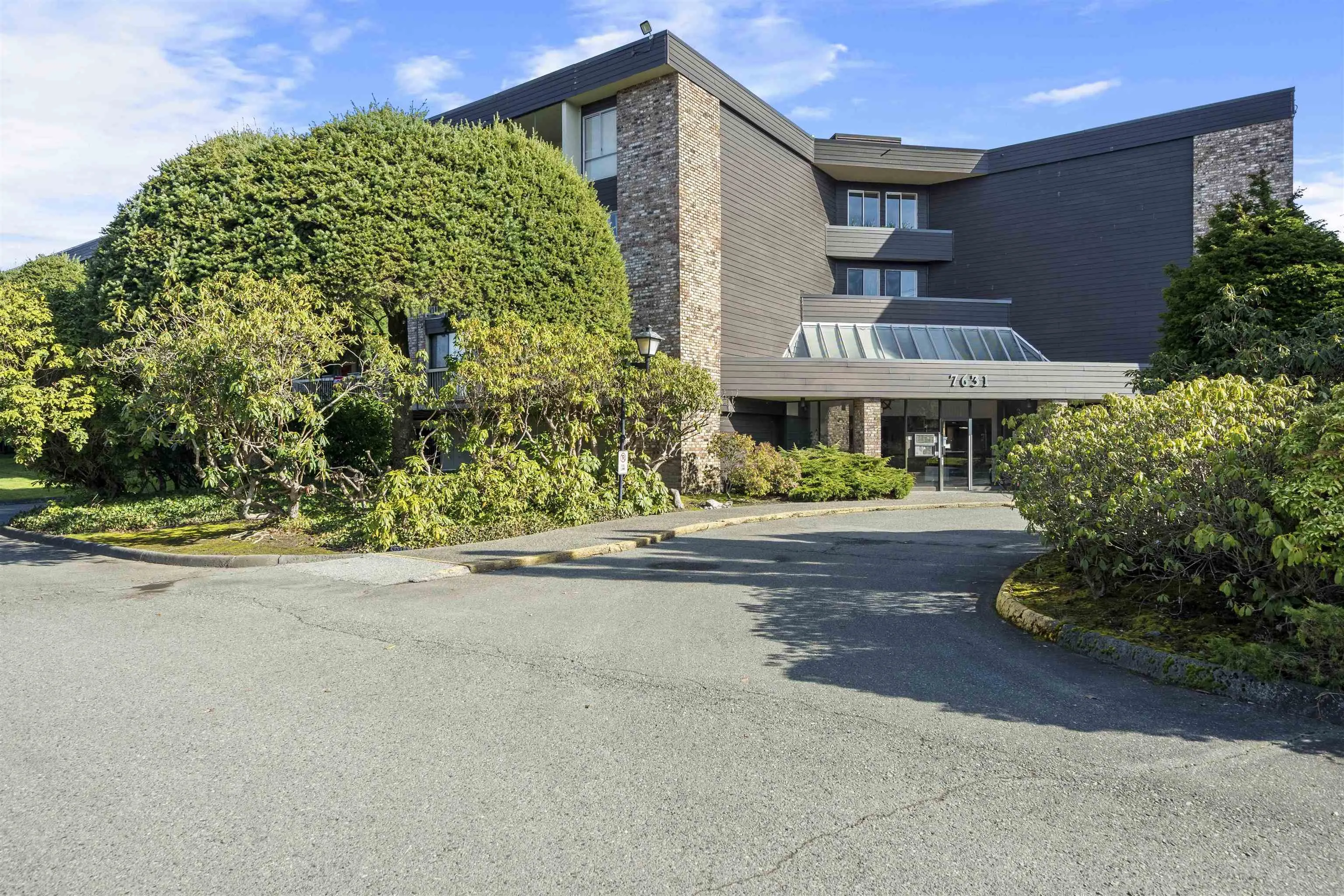 209 7631 Steveston Highway