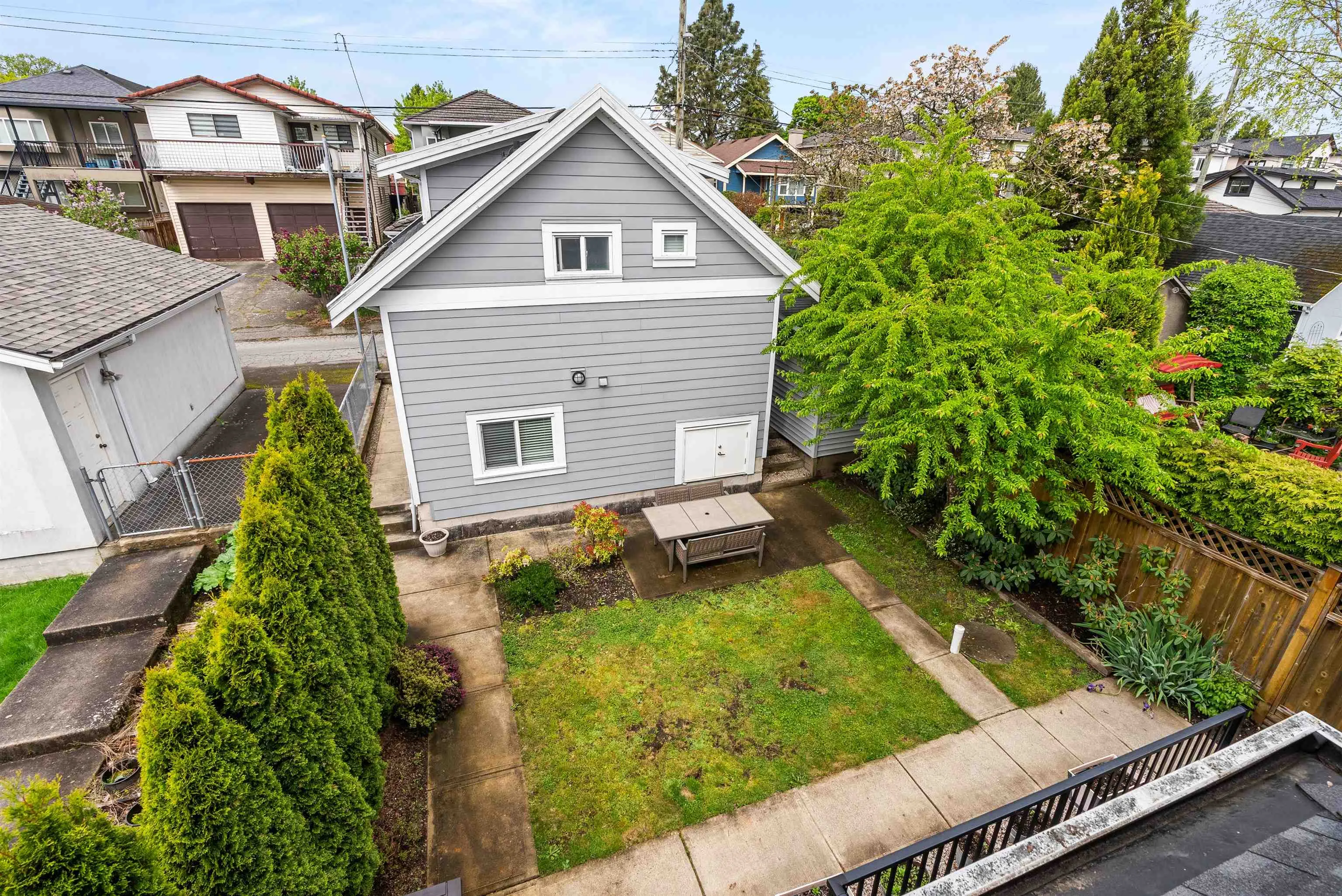 6229 St. Catherines Street
