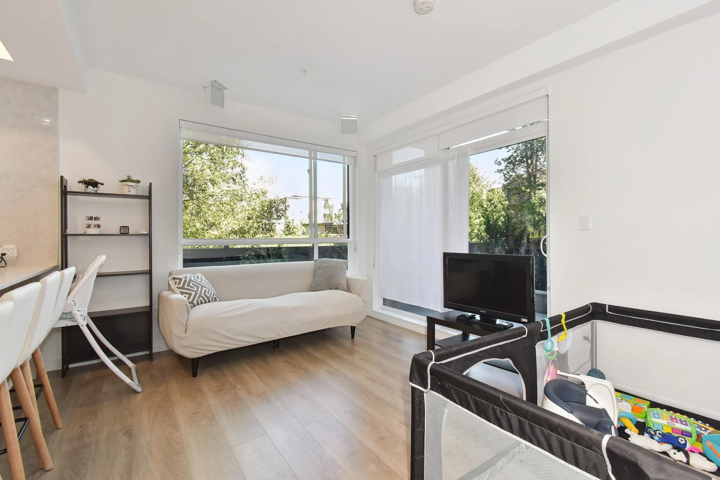 E113 13858 108 Avenue