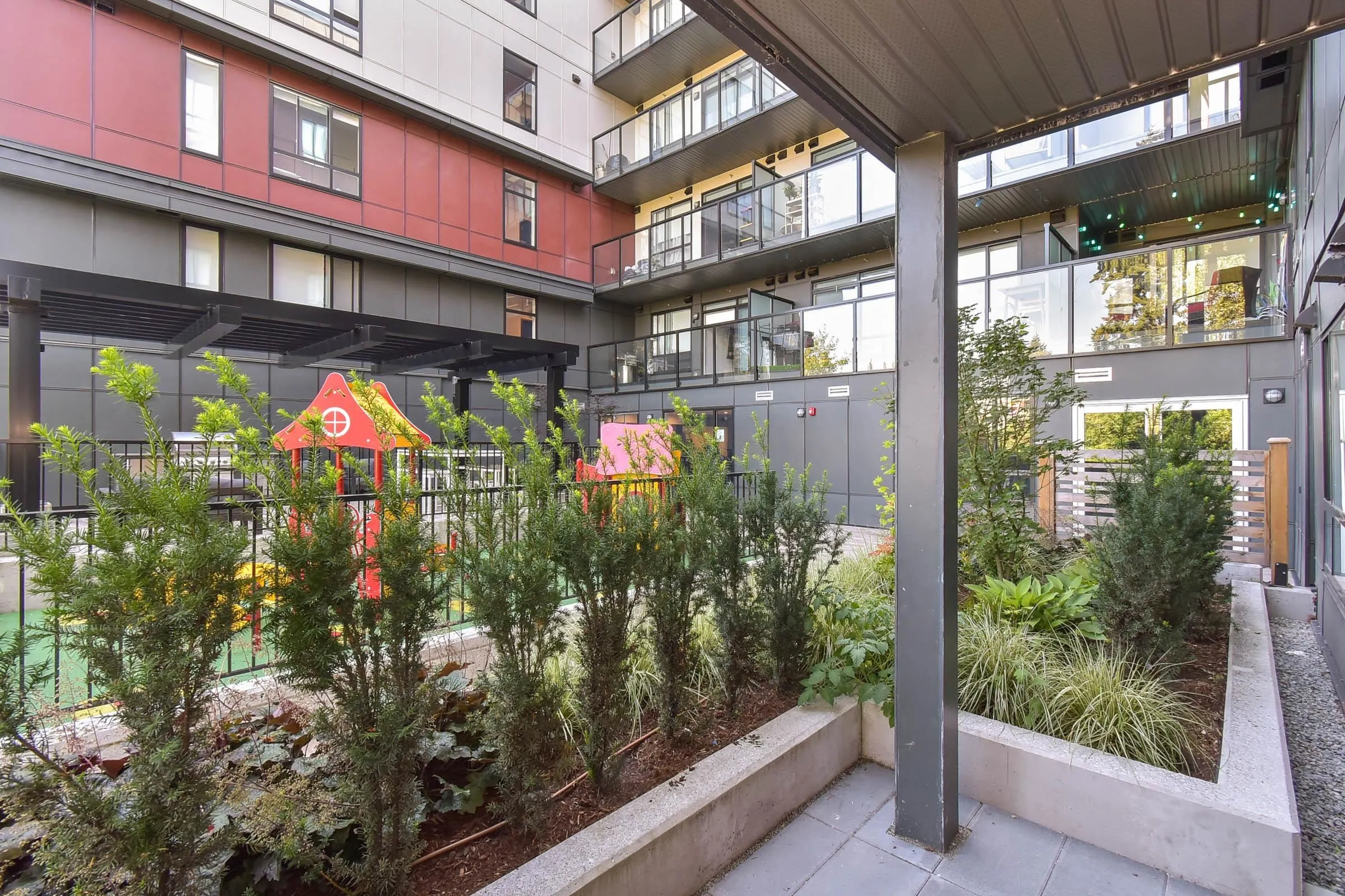 E113 13858 108 Avenue