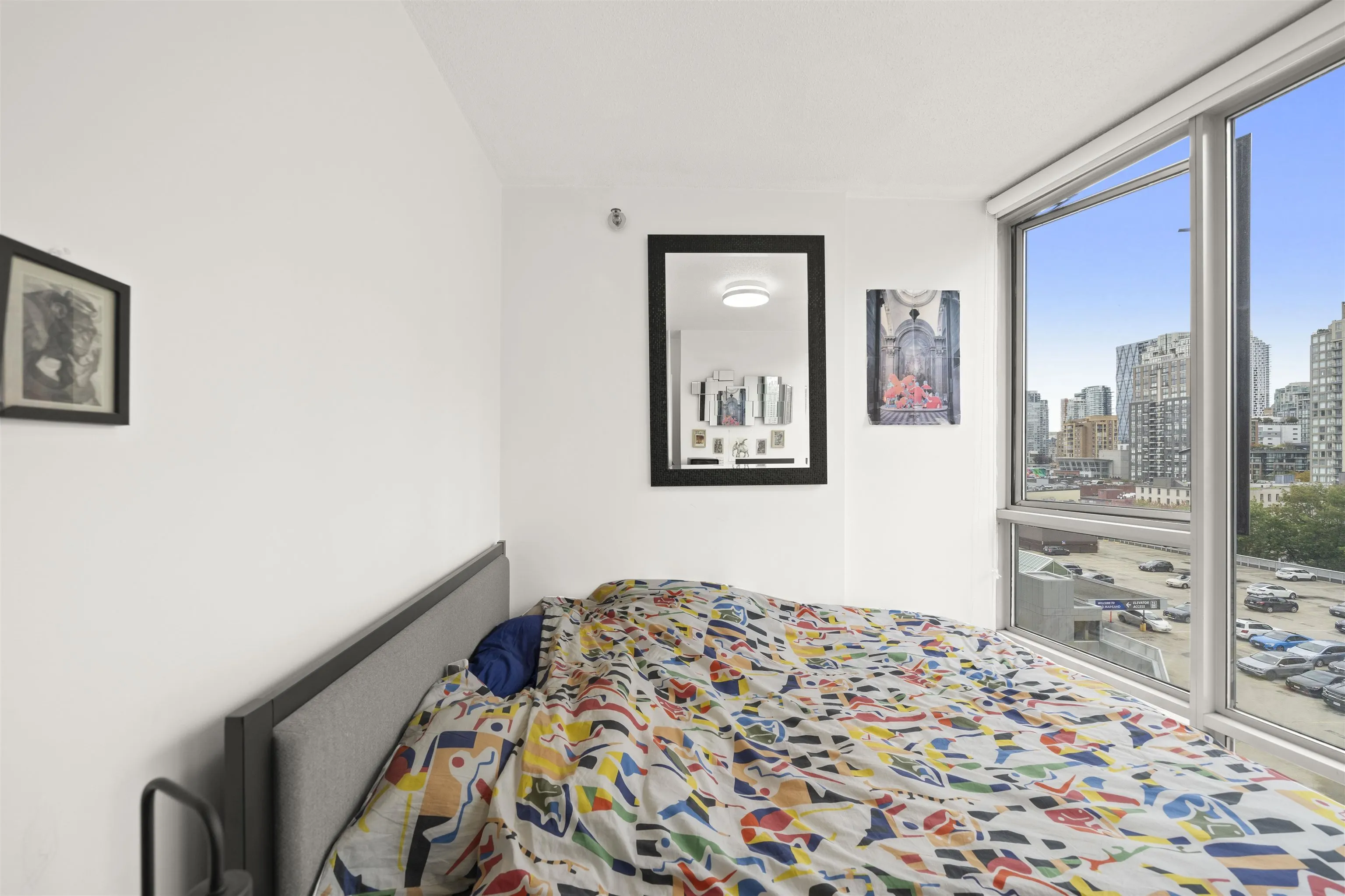 1205 930 Cambie Street